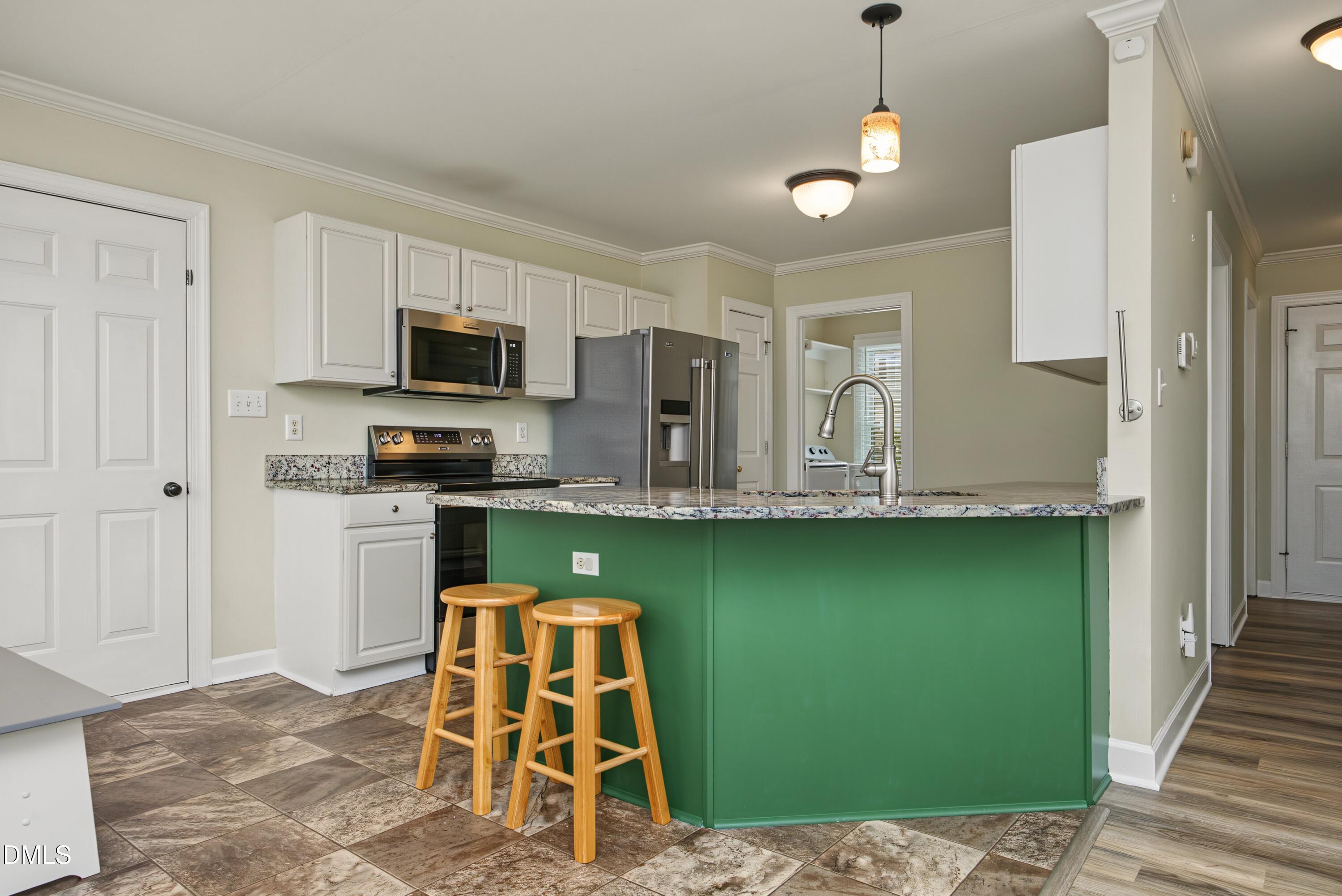 4204 Nectarine Drive Property Photo 6