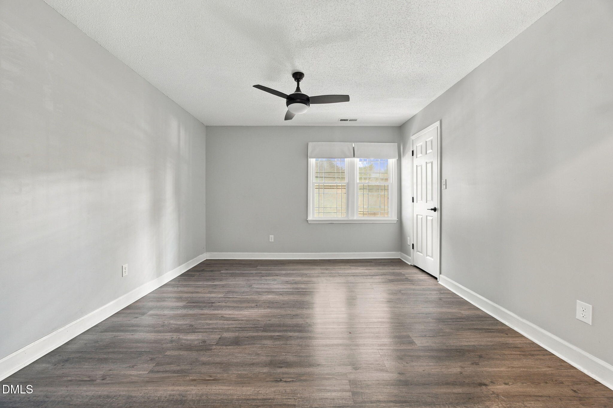 5109 Knightsbridge Way Property Photo 27