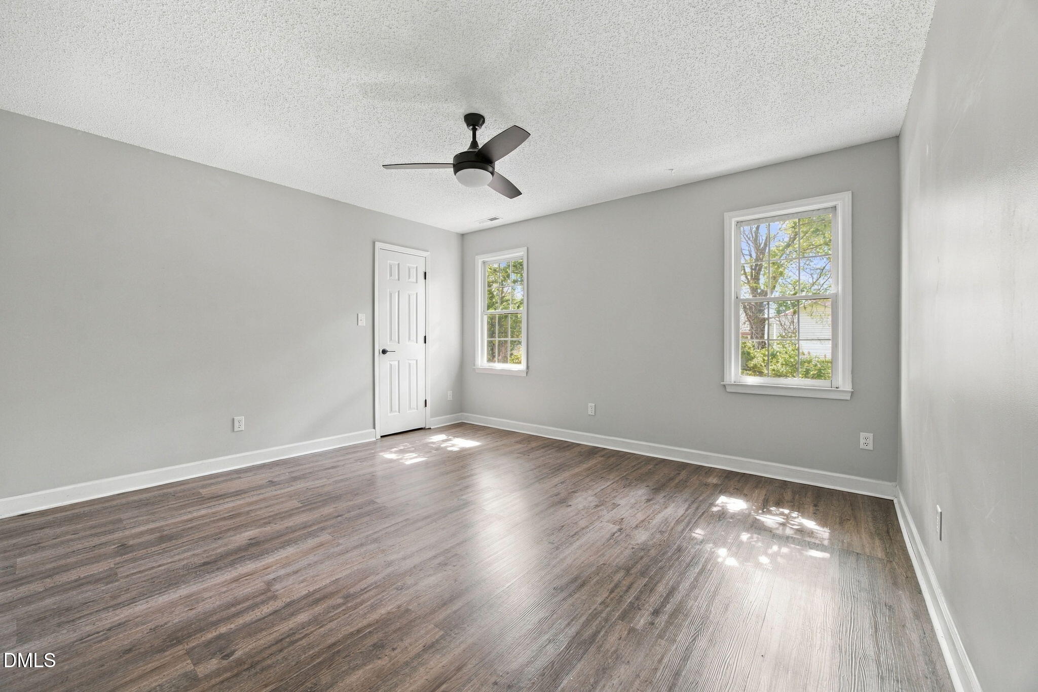 5109 Knightsbridge Way Property Photo 29