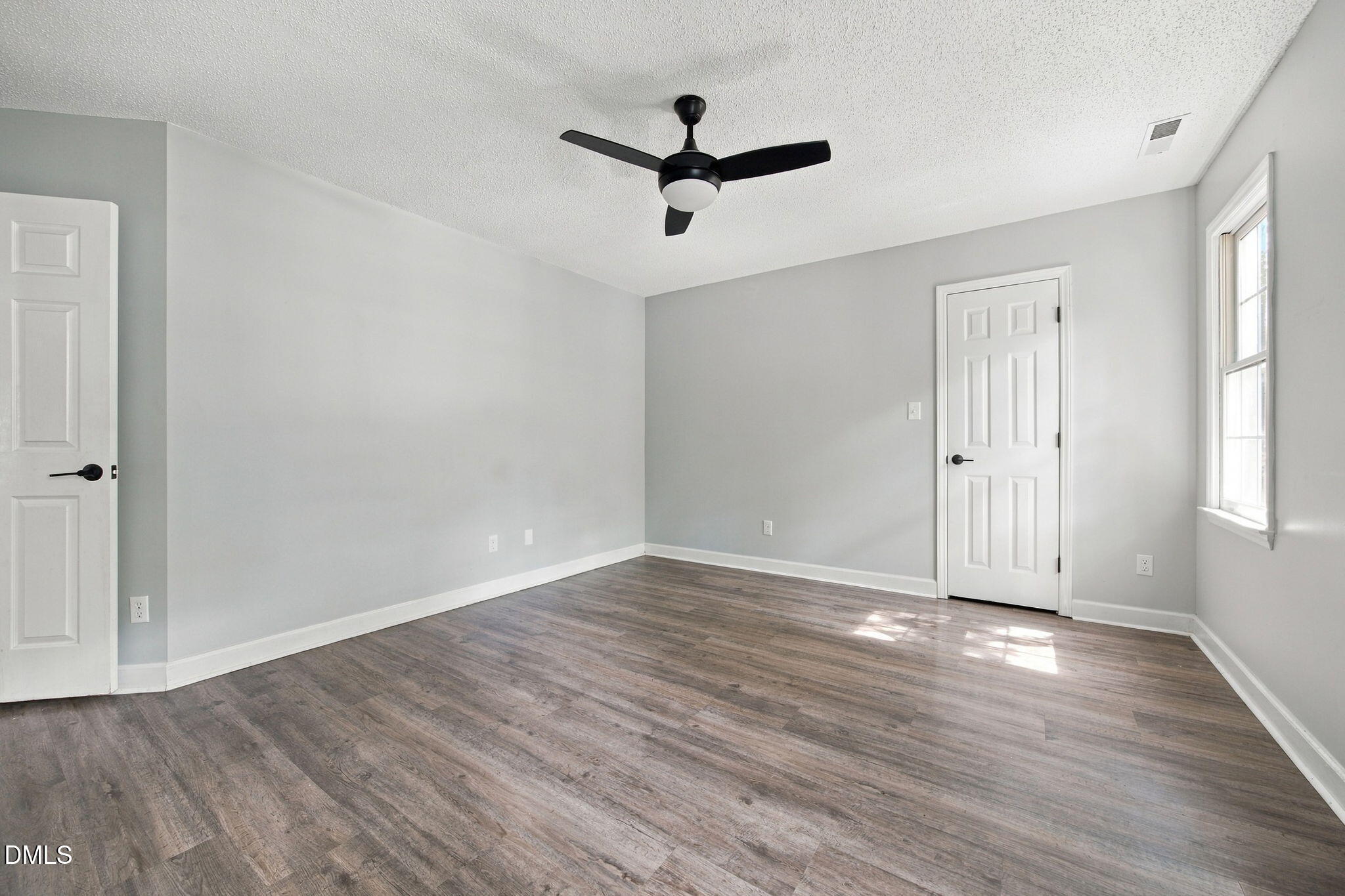 5109 Knightsbridge Way Property Photo 30