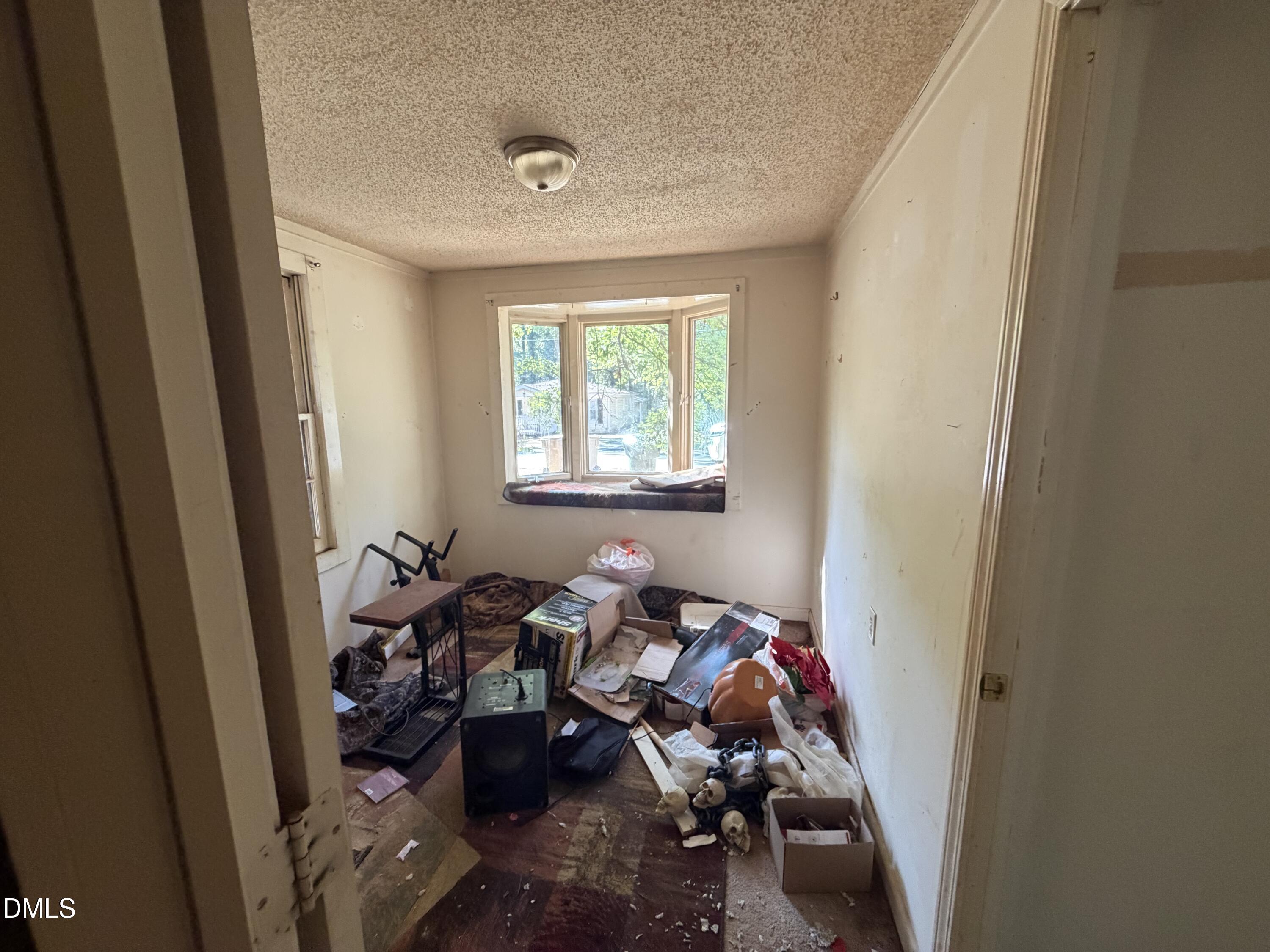 1502 Axum Road Property Photo 7