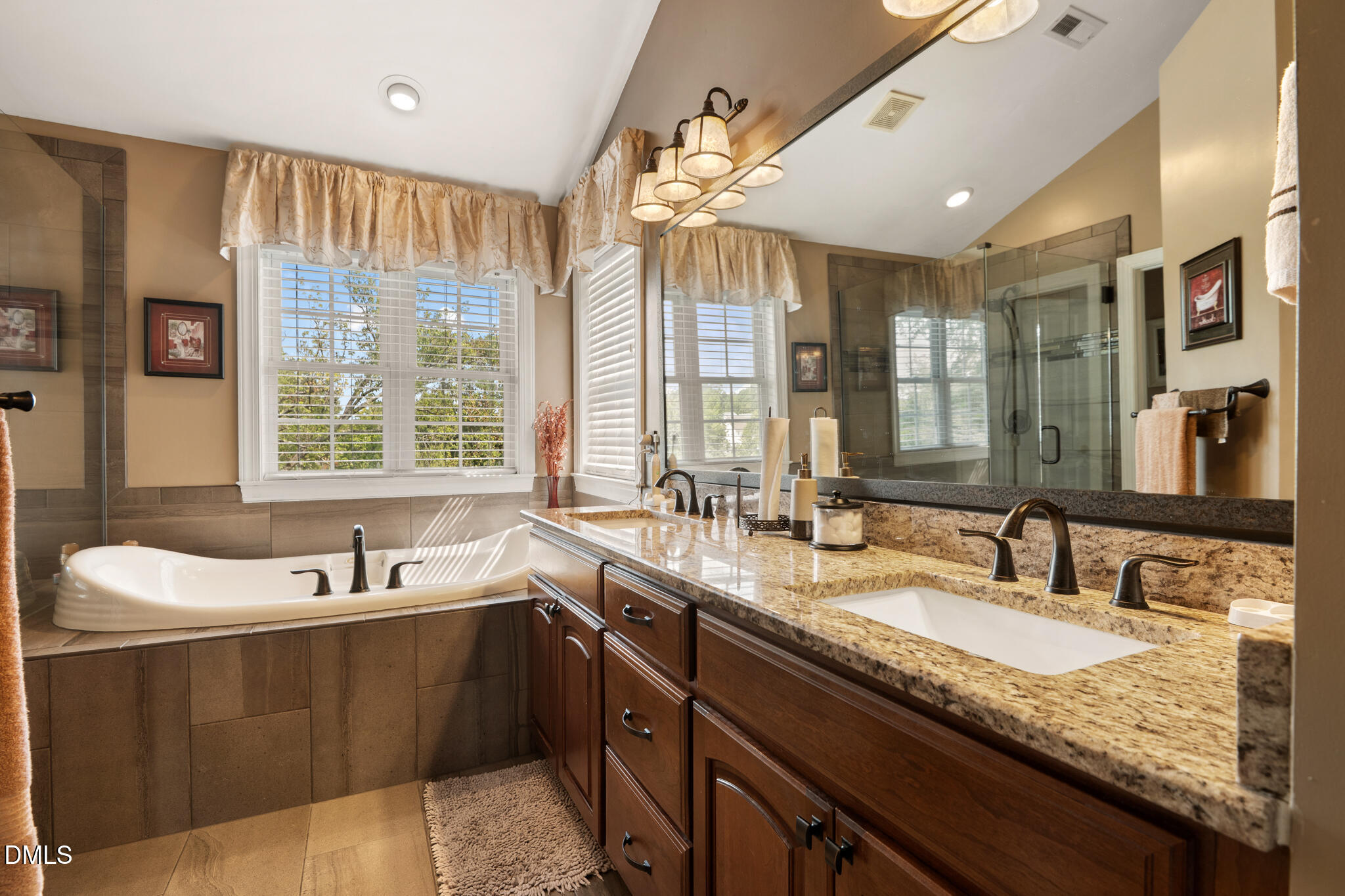 5117 Black Diamond Court Property Photo 23
