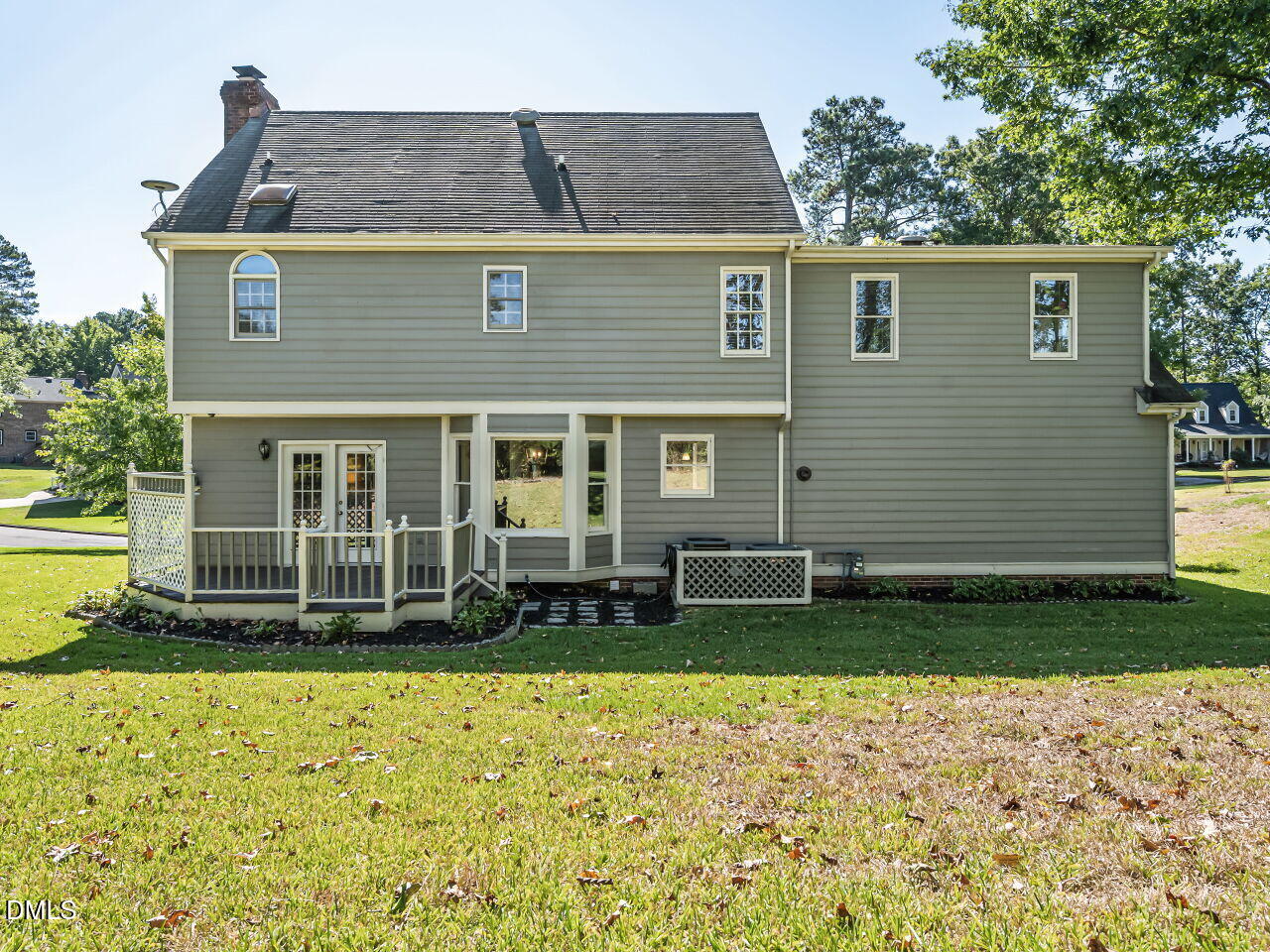 513 Richmond Drive Property Photo 2