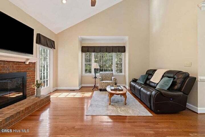 8407 Wycombe Lane Property Photo 4