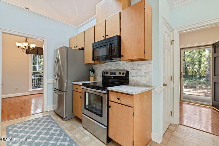 8407 Wycombe Lane Property Photo 7