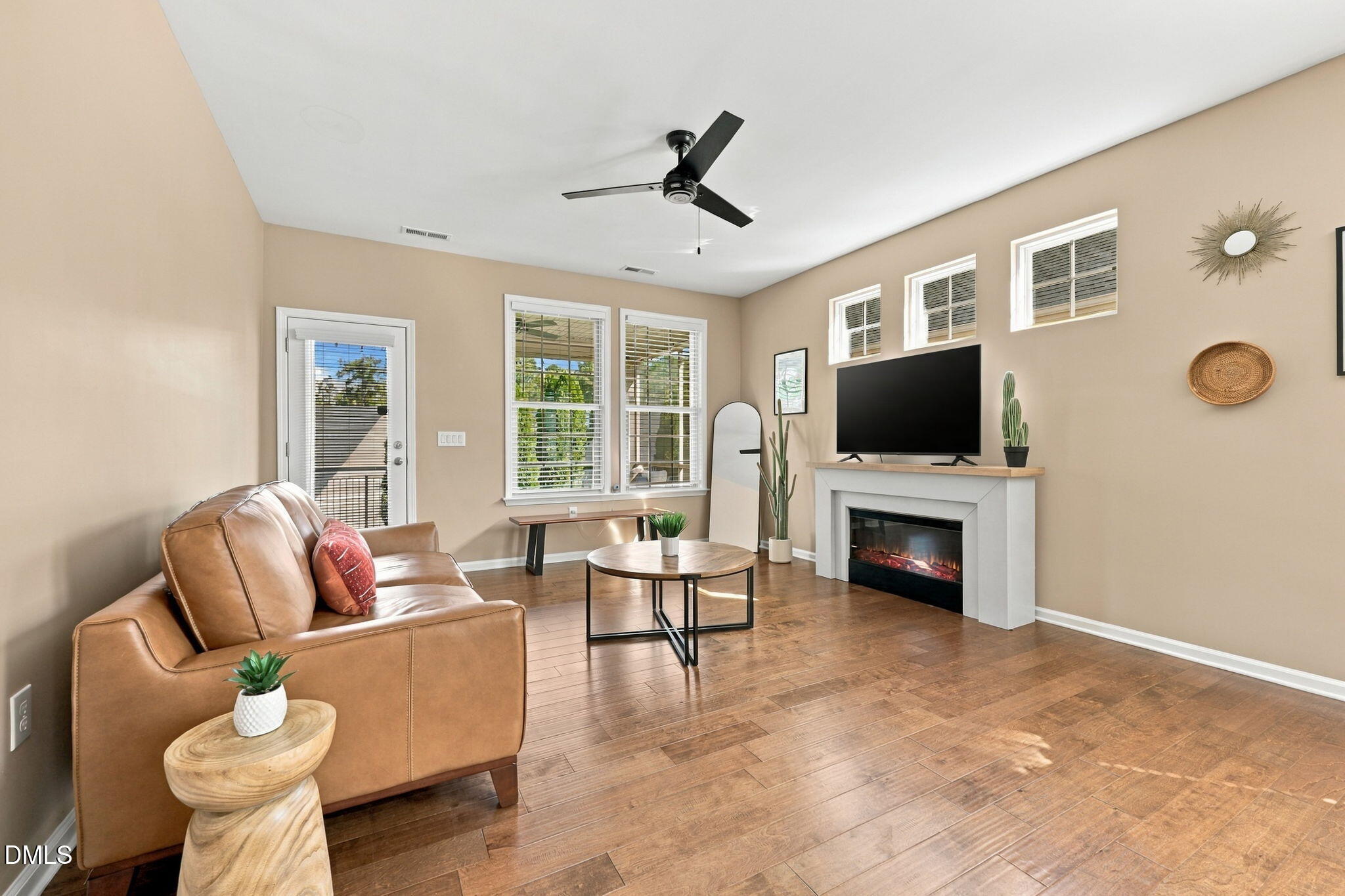 1033 Cuthbert Lane Property Photo 11