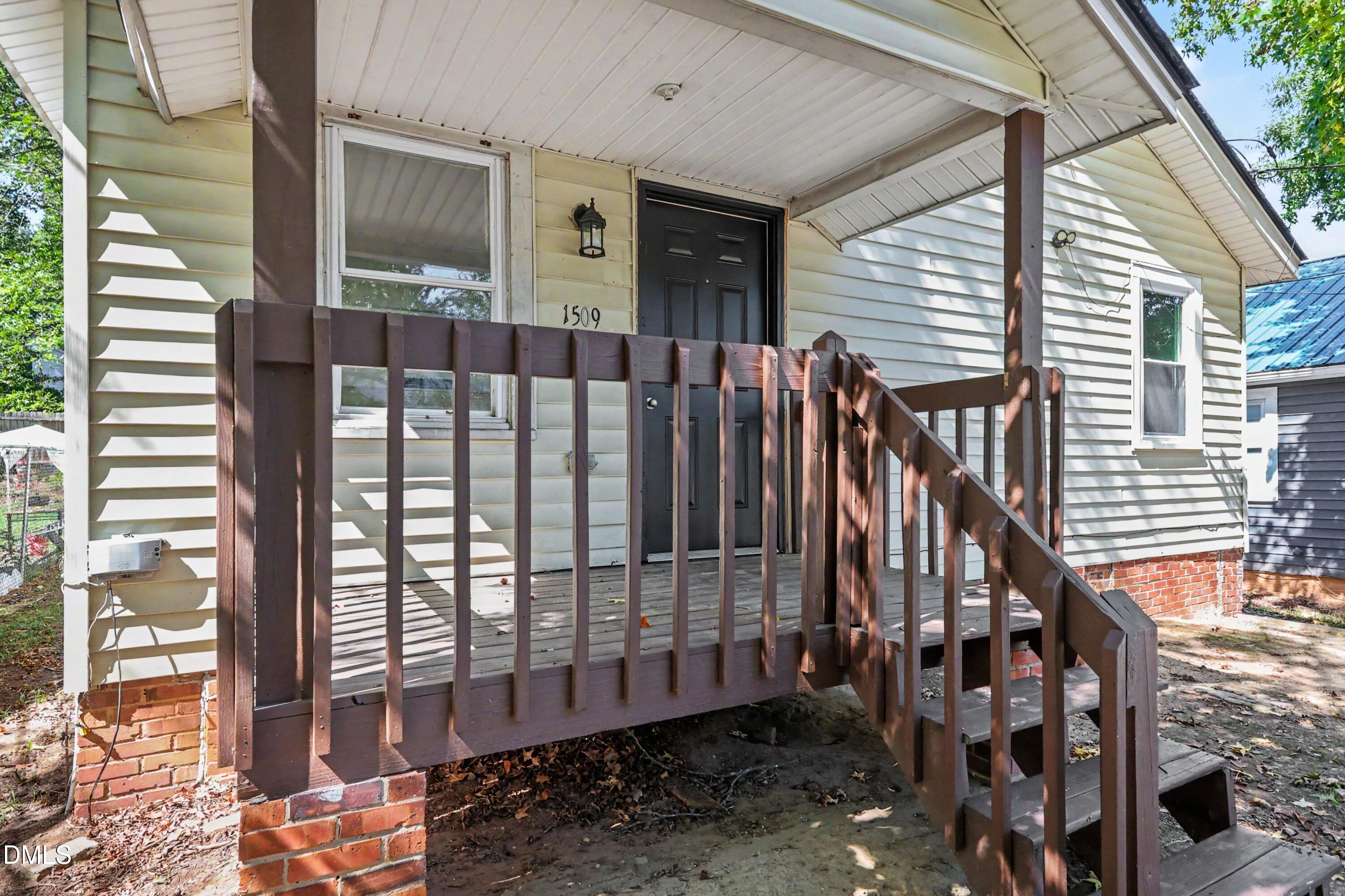 1509 N Alston Avenue Property Photo 1