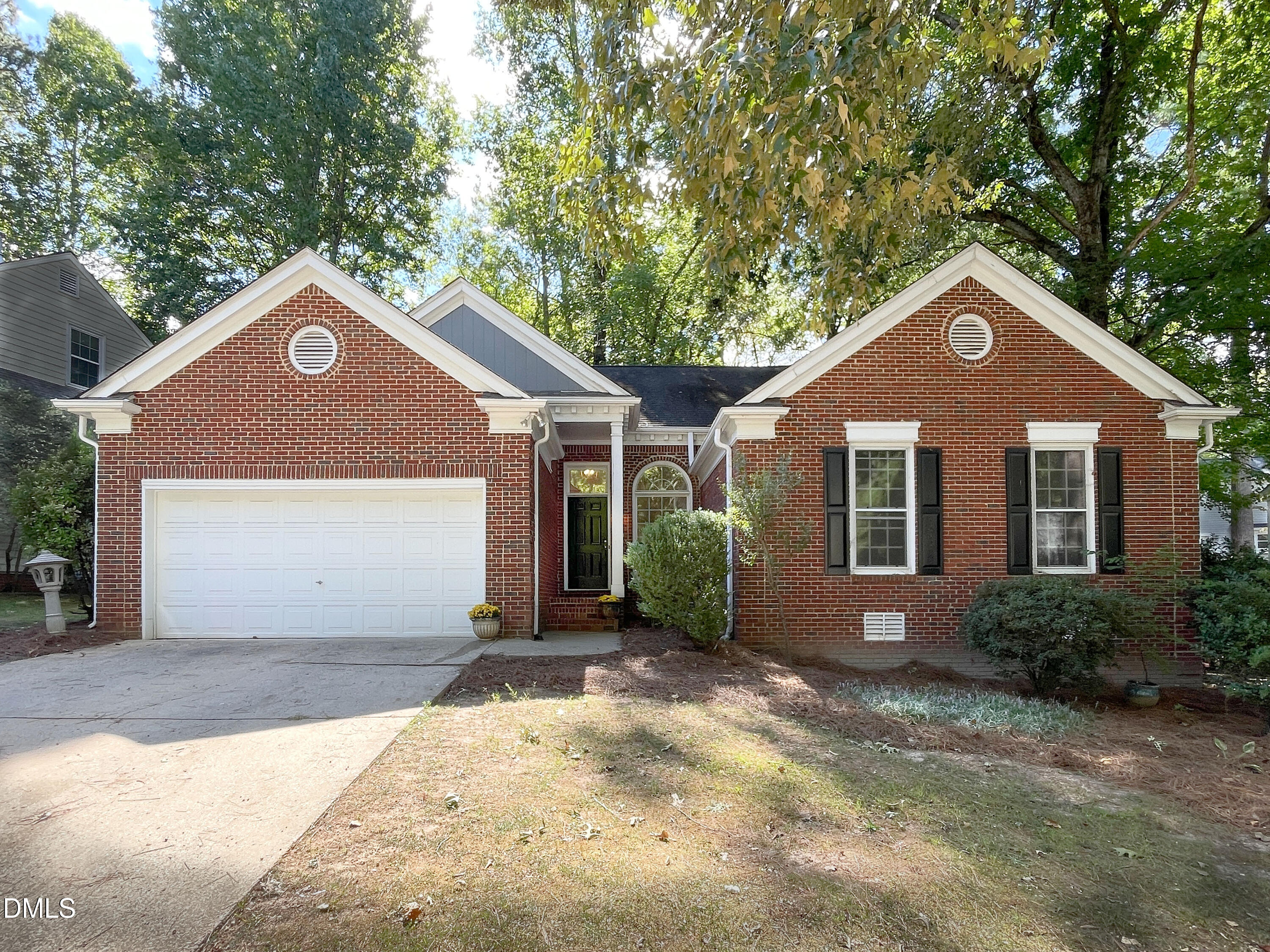 102 Hunters Crossing Property Photo 1