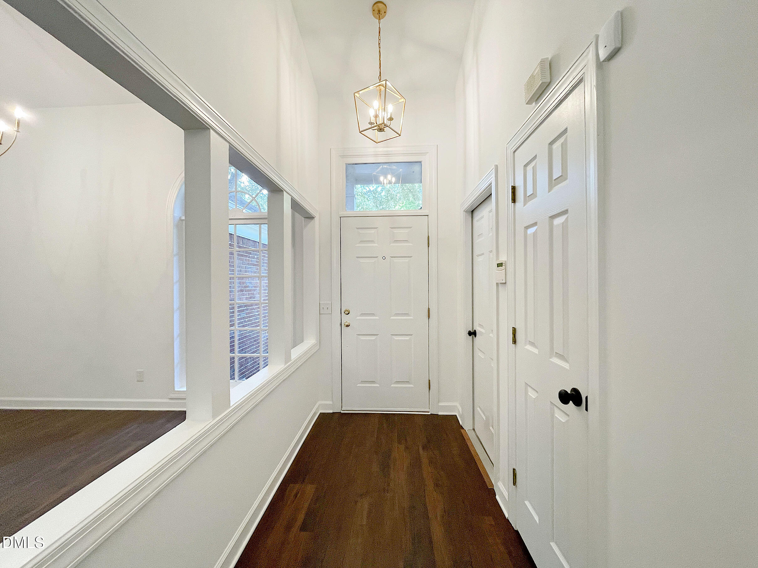 102 Hunters Crossing Property Photo 3