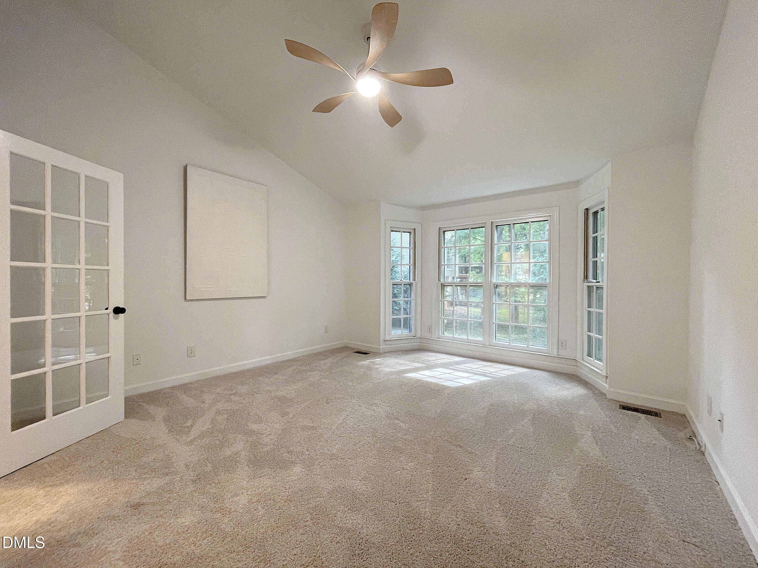 102 Hunters Crossing Property Photo 17