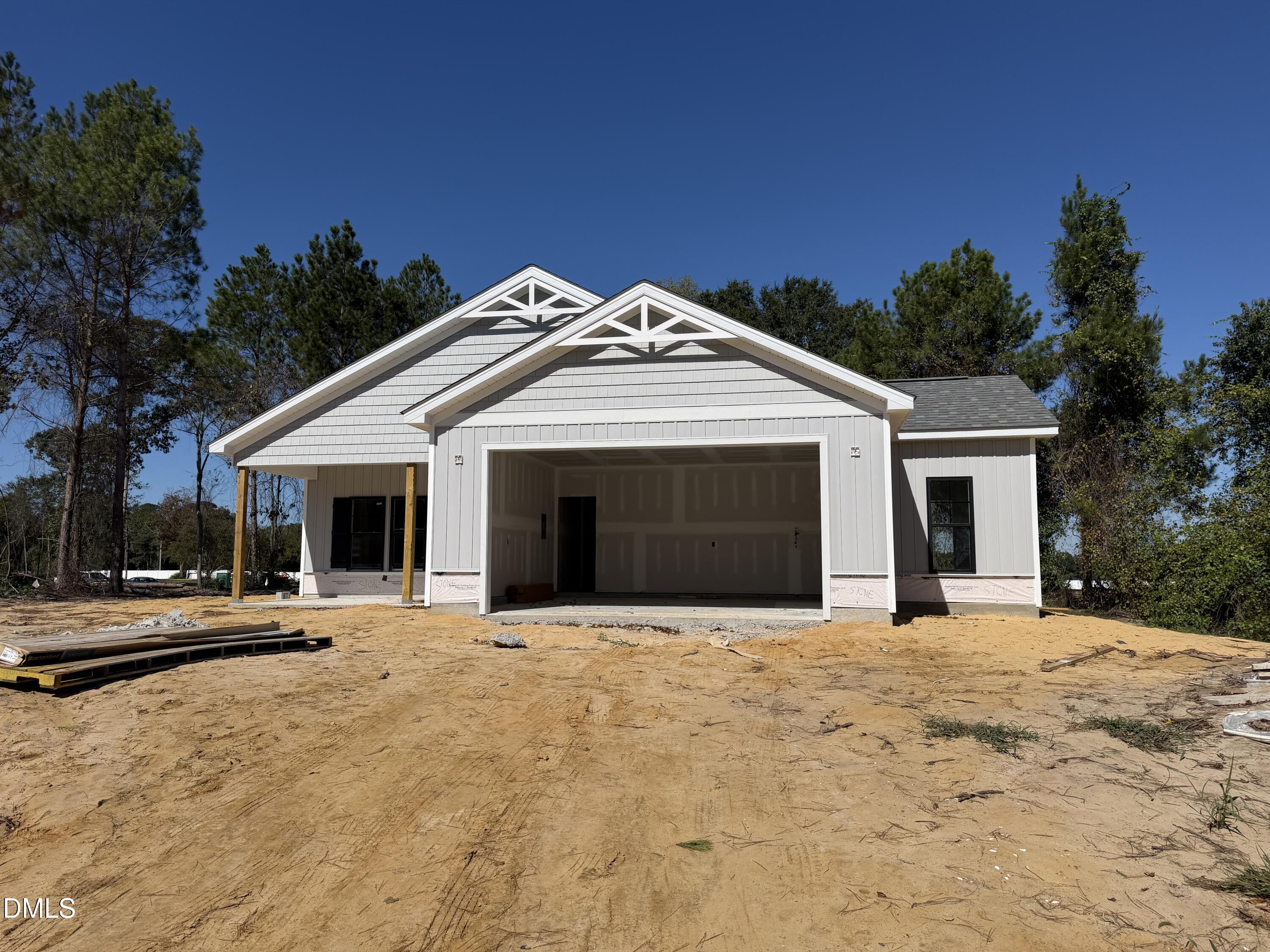 203 Vineyard Drive Property Photo 1