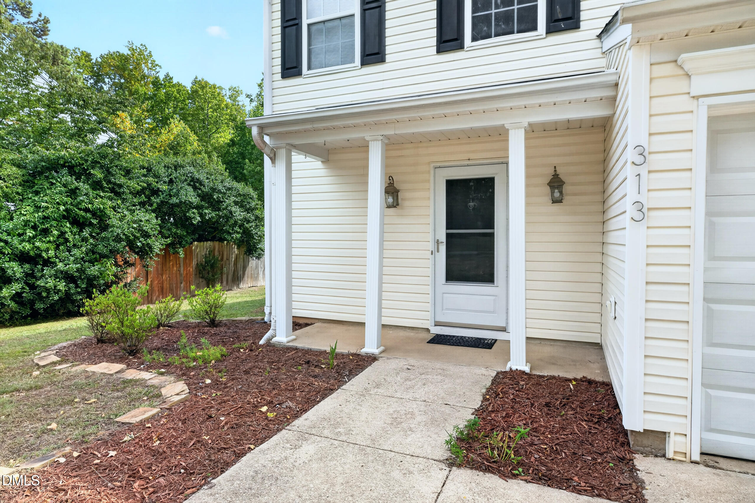 313 Sturminster Drive Property Photo 3