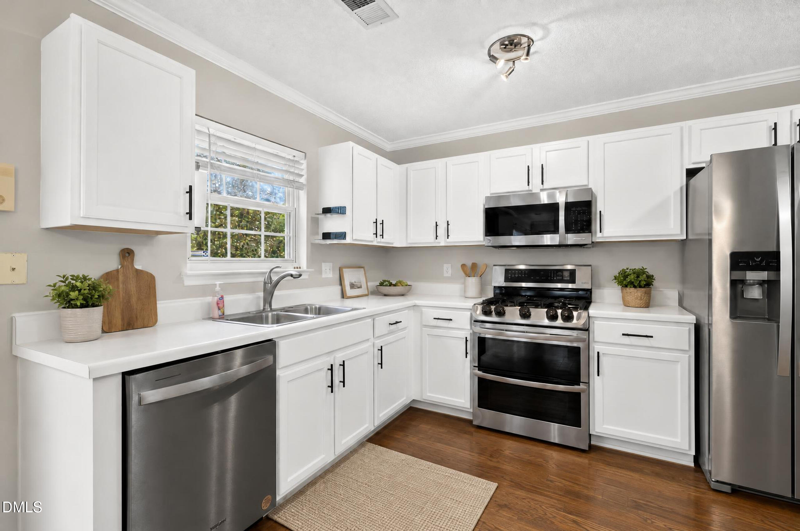 313 Sturminster Drive Property Photo 14