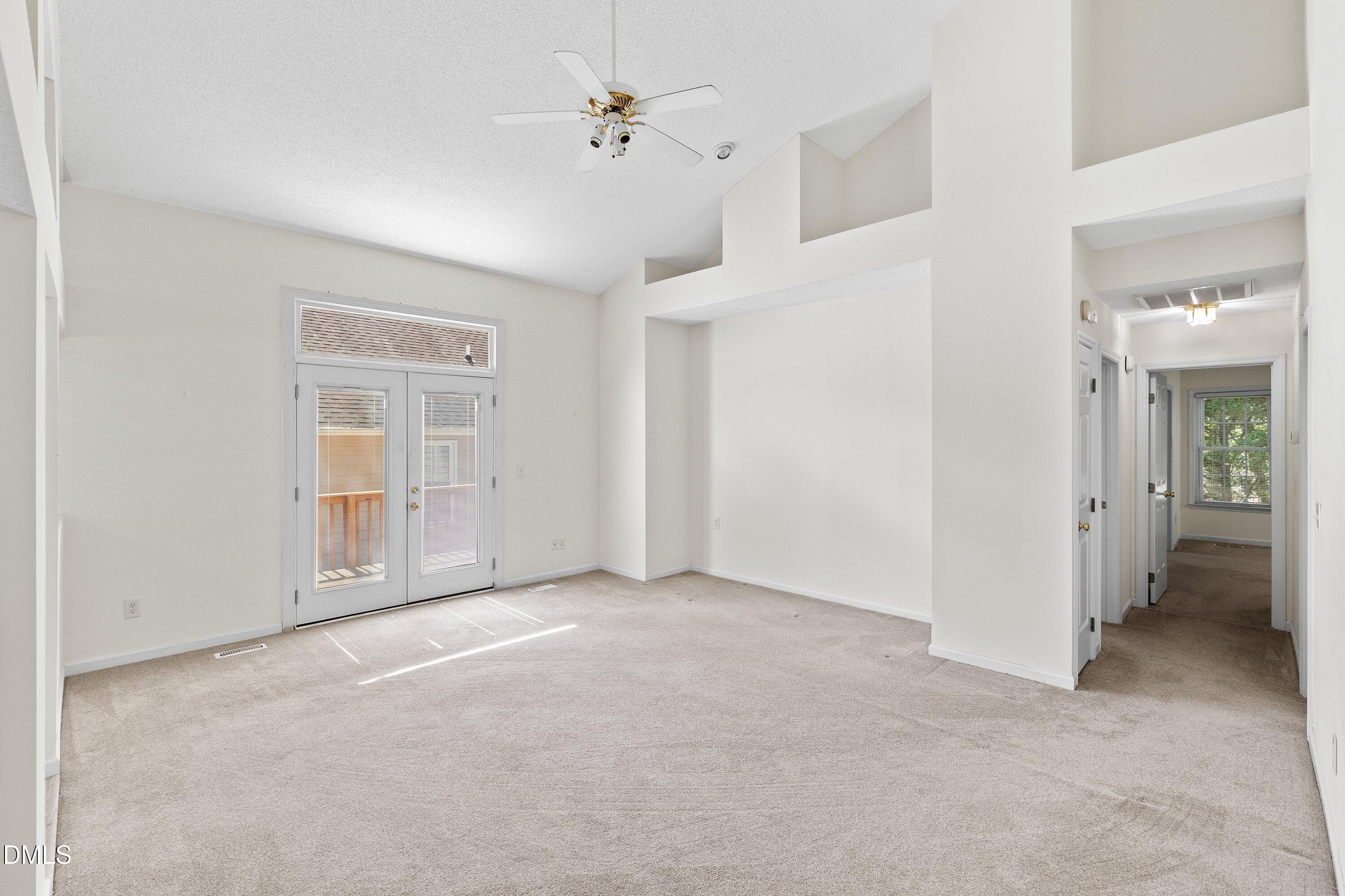 318 Arvo Lane Property Photo 4
