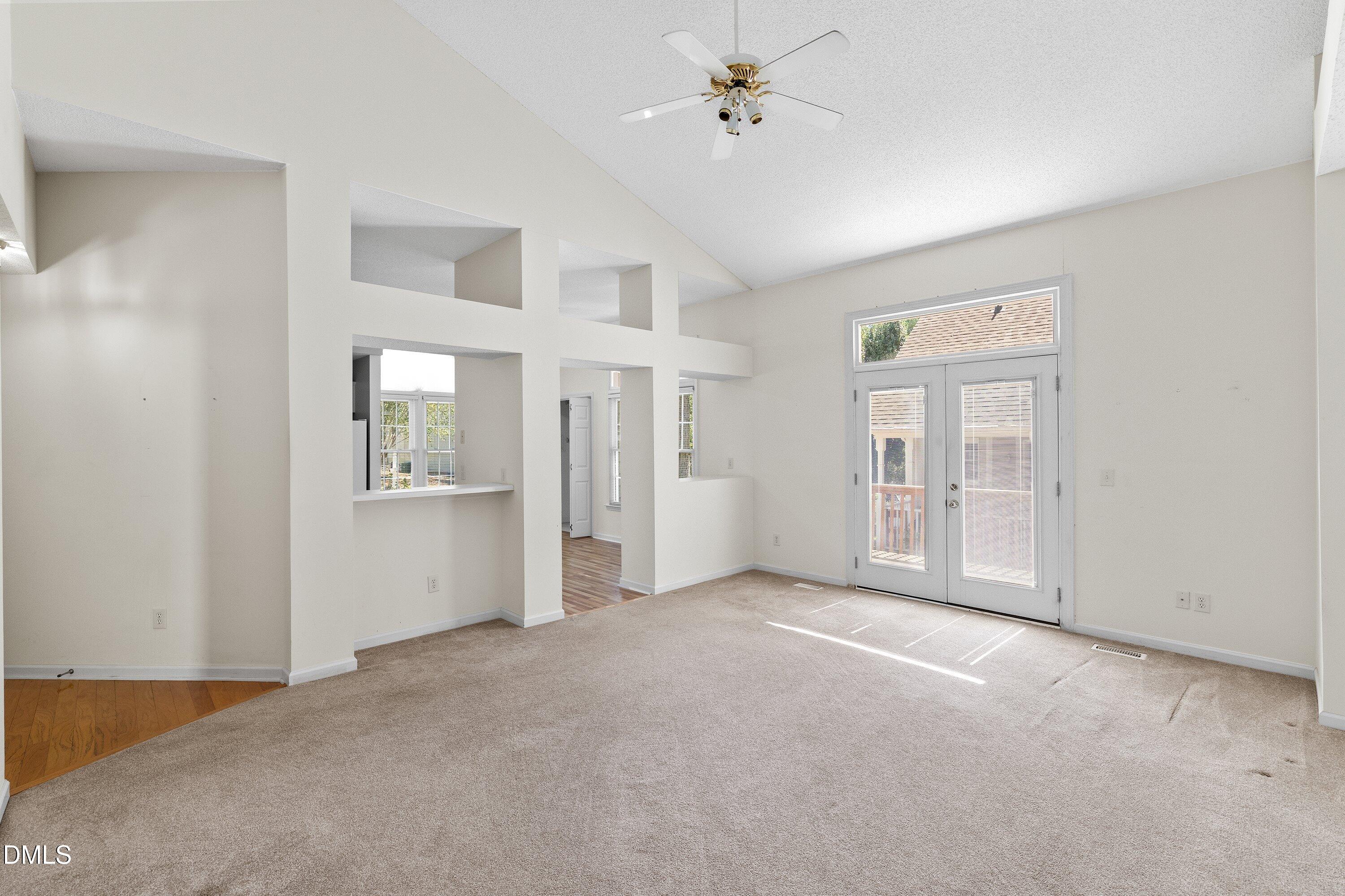 318 Arvo Lane Property Photo 5