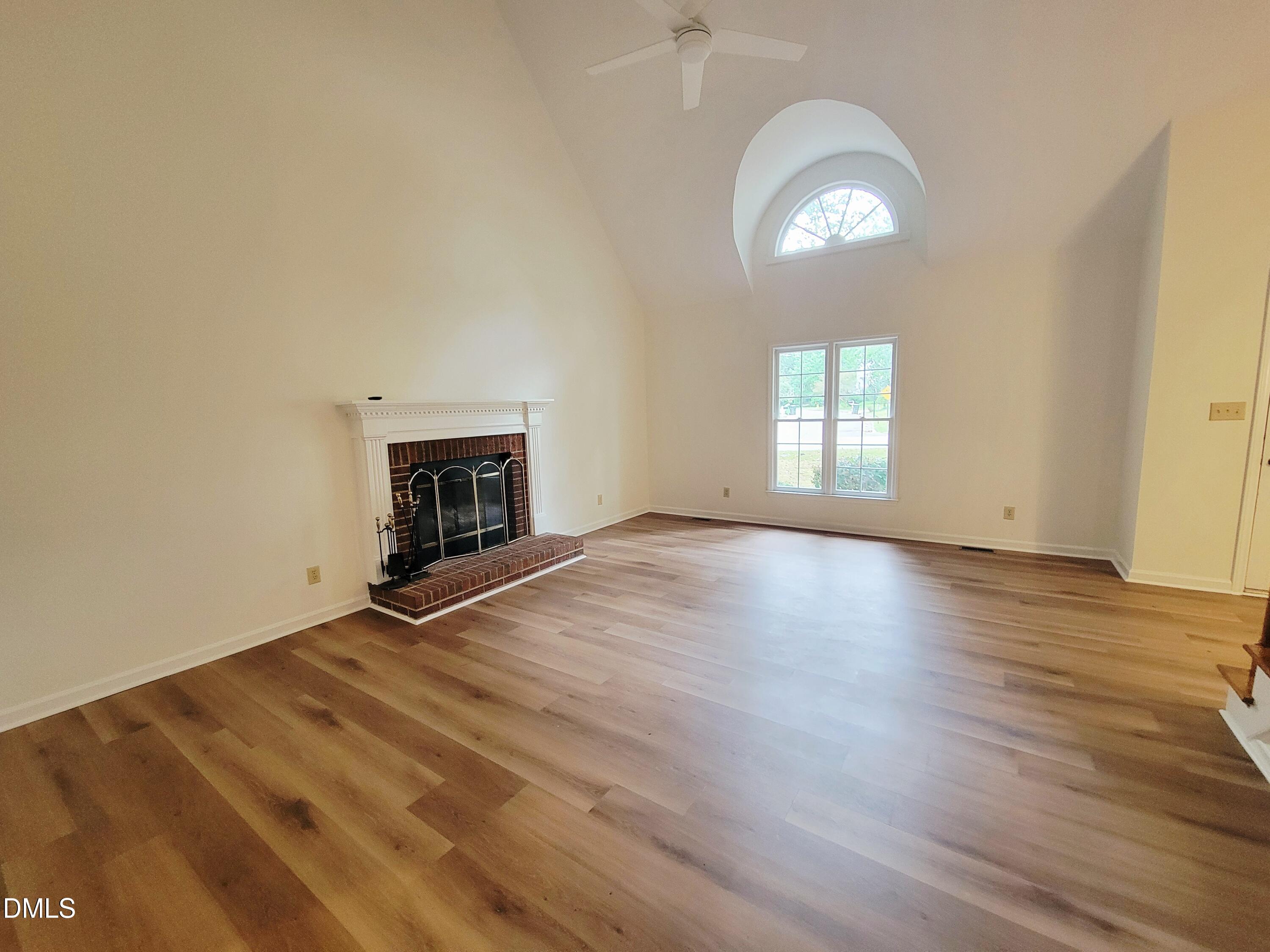 5325 Fairmead Circle Property Photo 7