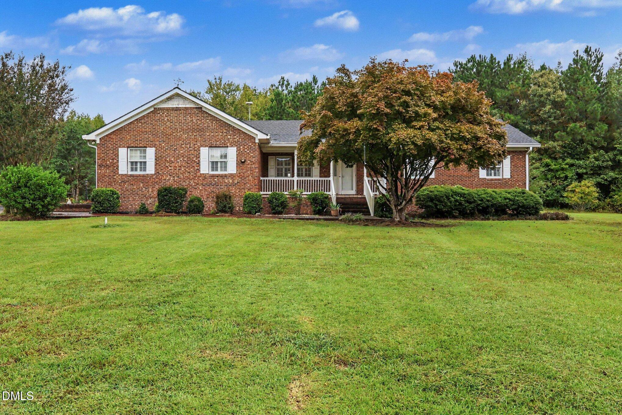 2577 Richardson Road Property Photo 1