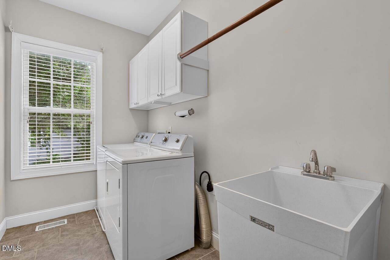 501 Fish Pond Court Property Photo 31