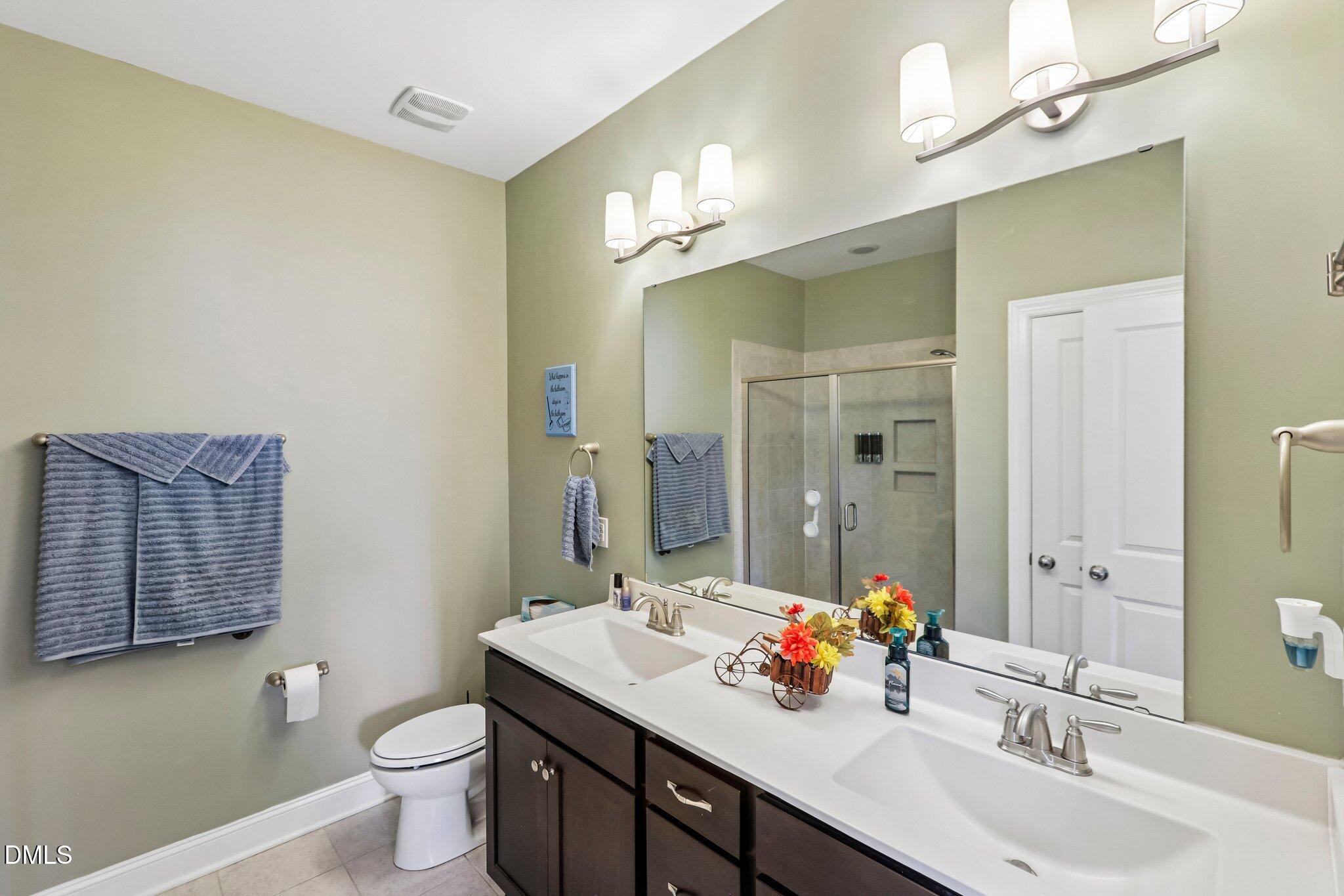 98 Kingsly Drive Property Photo 12