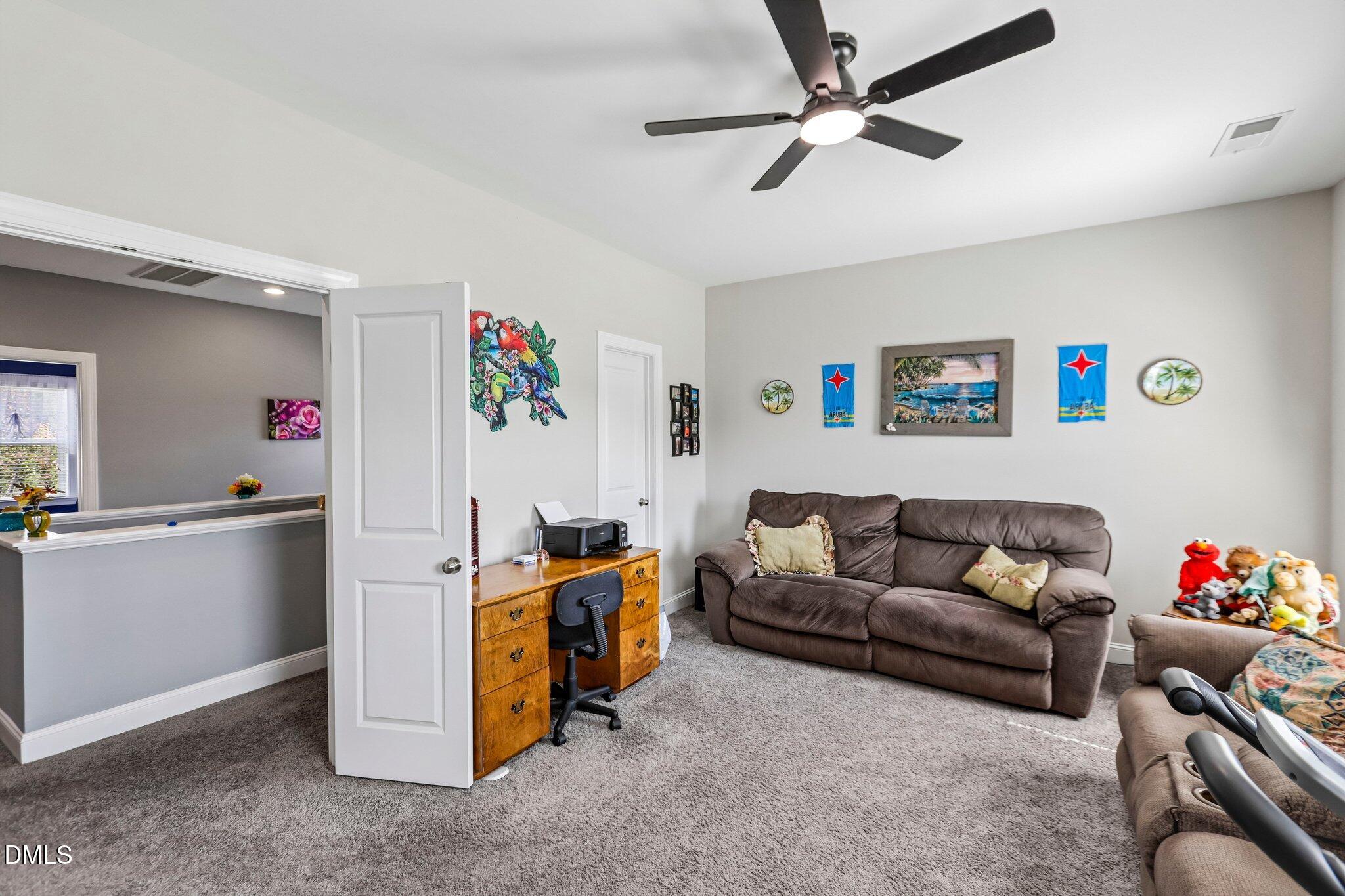 98 Kingsly Drive Property Photo 18