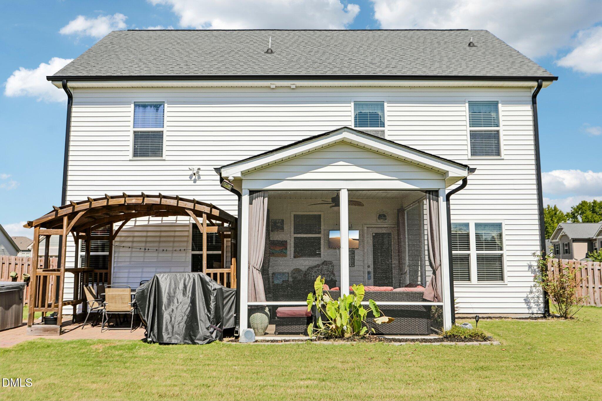 98 Kingsly Drive Property Photo 26