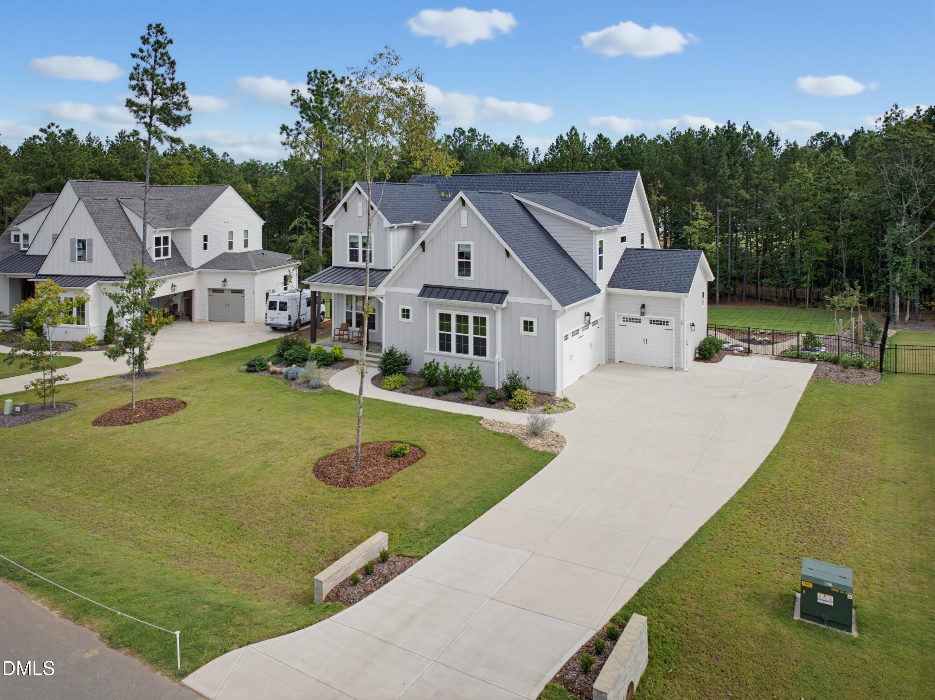 40 Spanish Oak Drive Property Photo 4