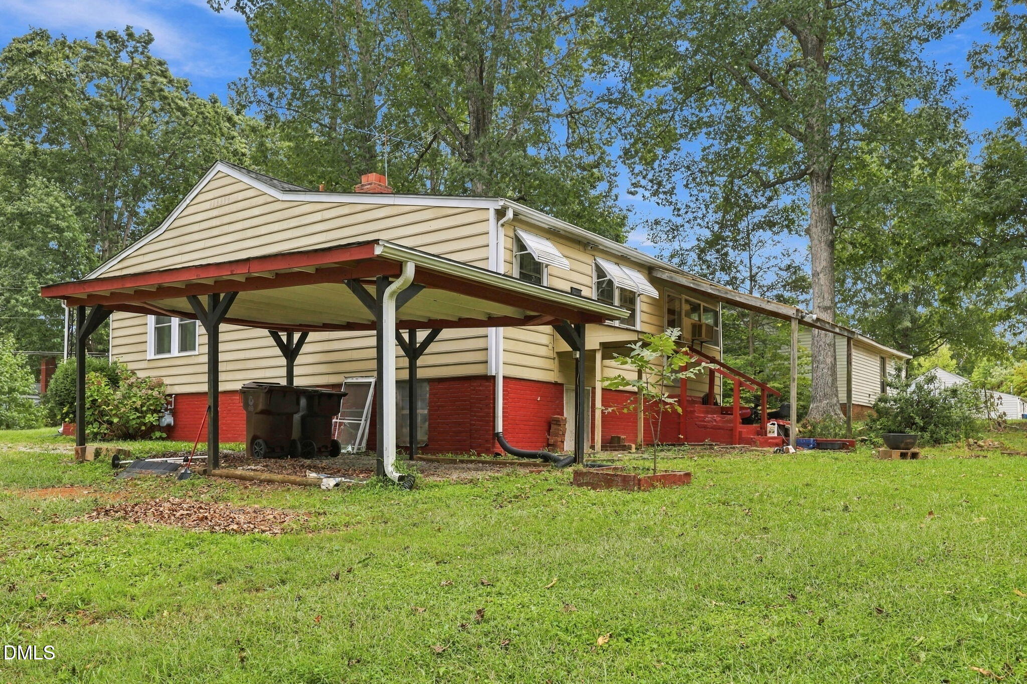1415 Pointer Street Property Photo 6