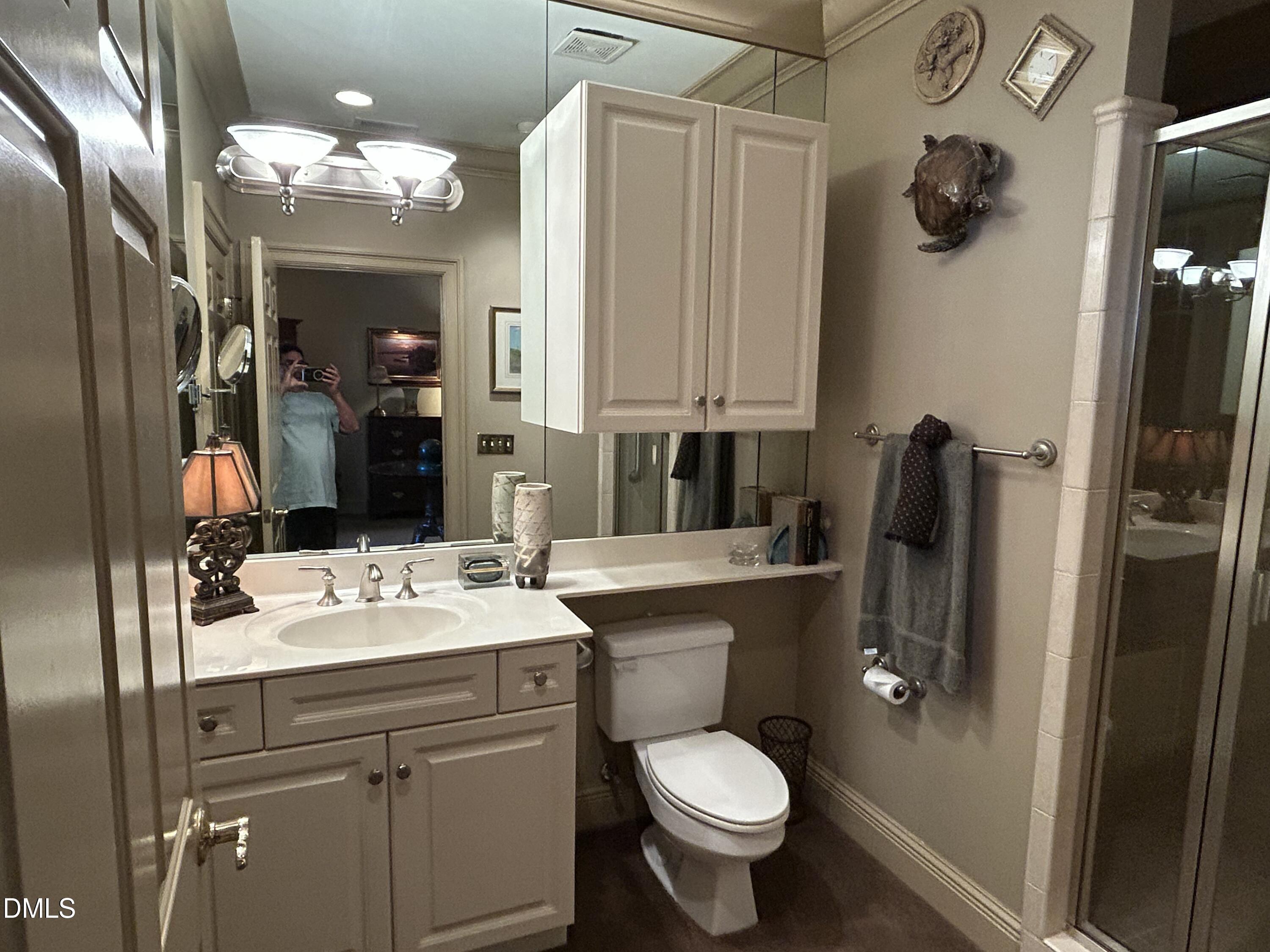 2801 Glenwood Gardens Lane 205 Property Photo 27