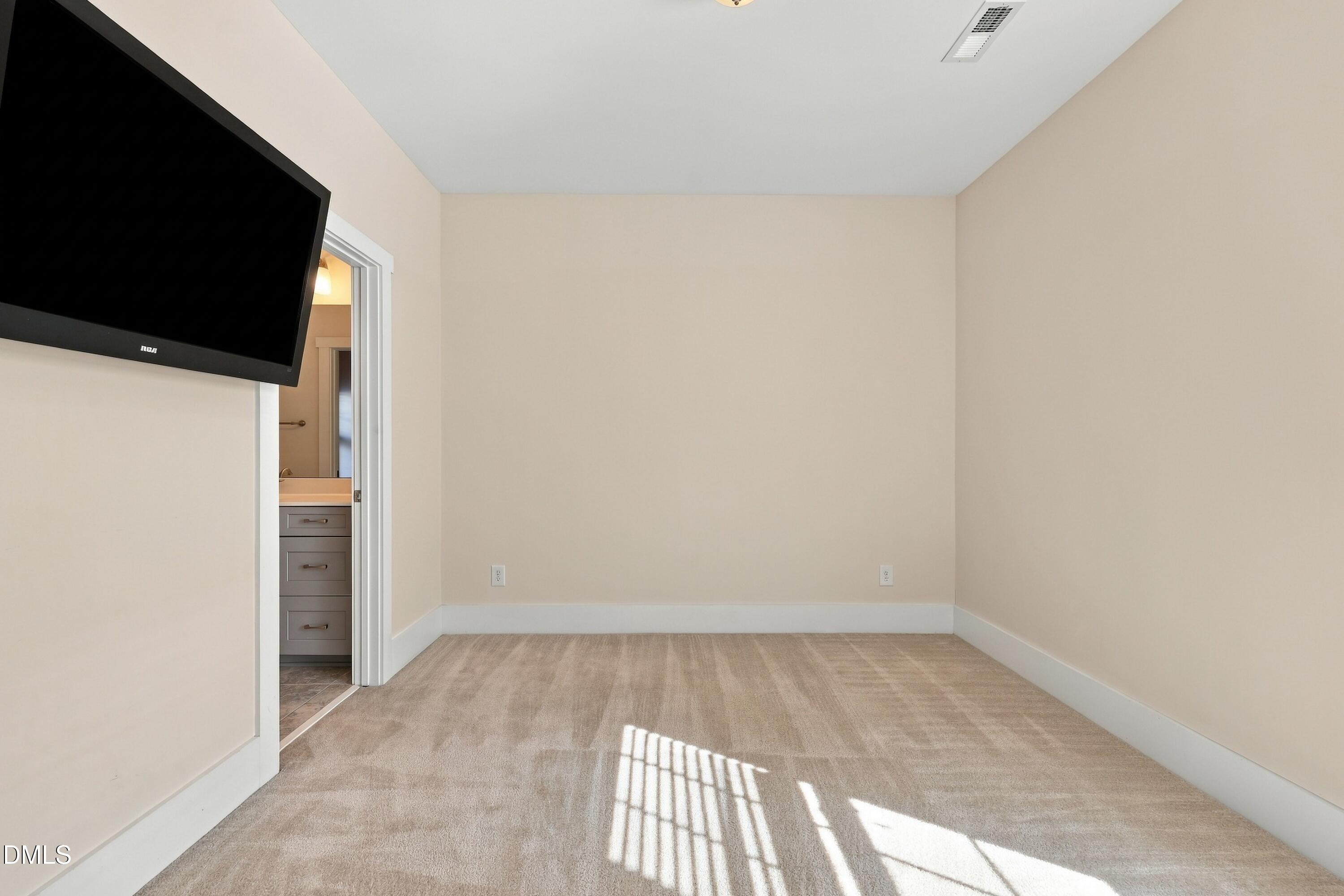 5329 Forsyth Park Street Property Photo 15