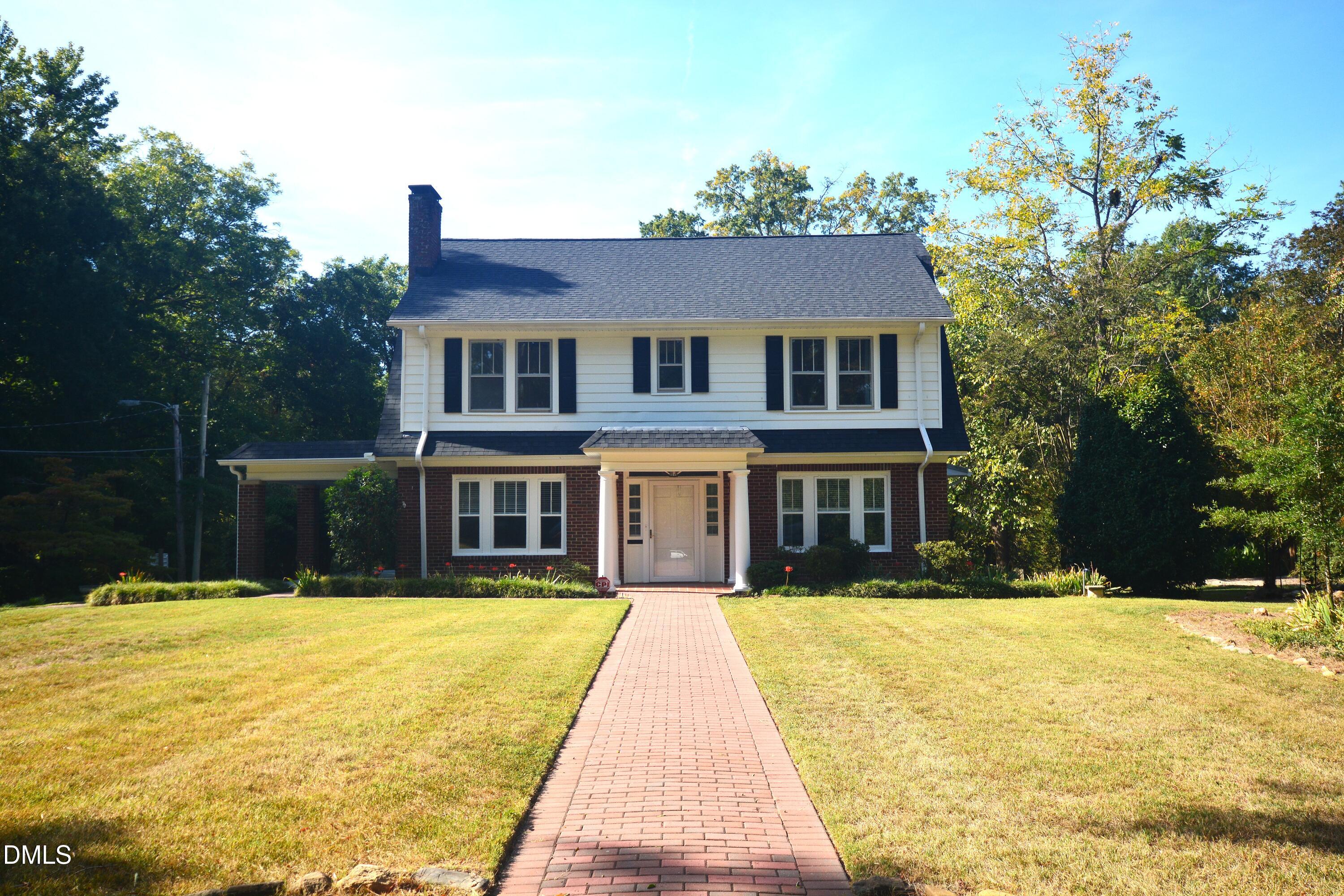205 W Sycamore Avenue Property Photo 1