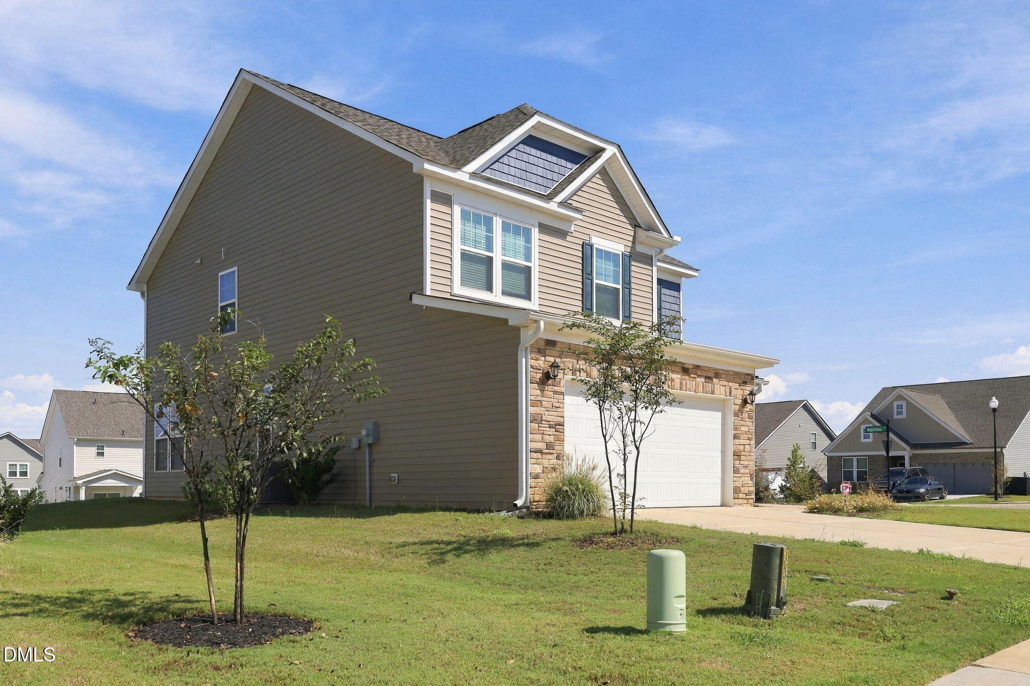 1065 Sidney Creek Drive Property Photo 2