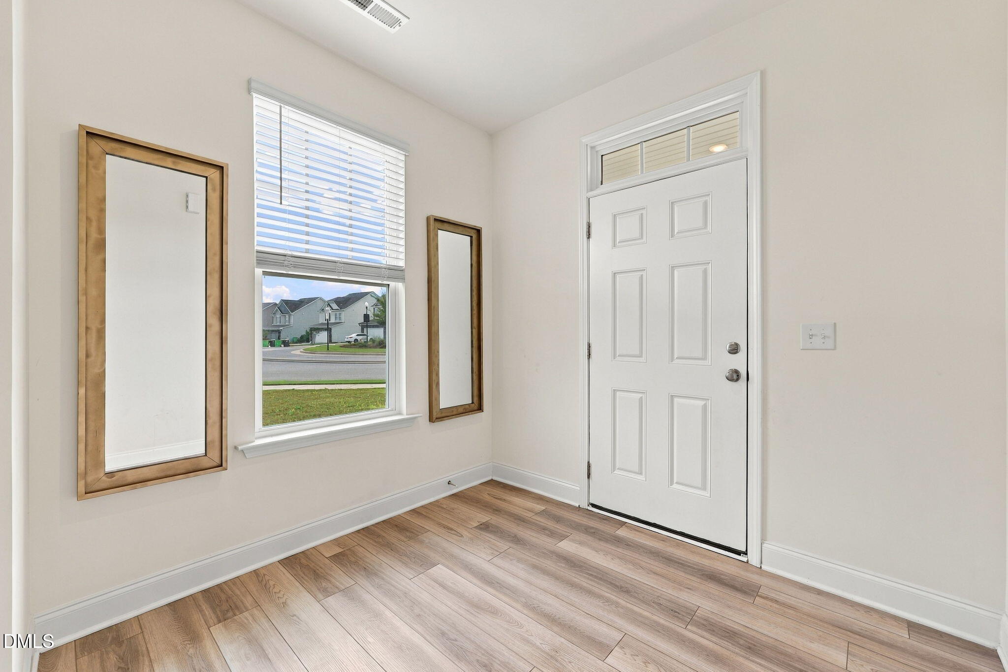 1065 Sidney Creek Drive Property Photo 4