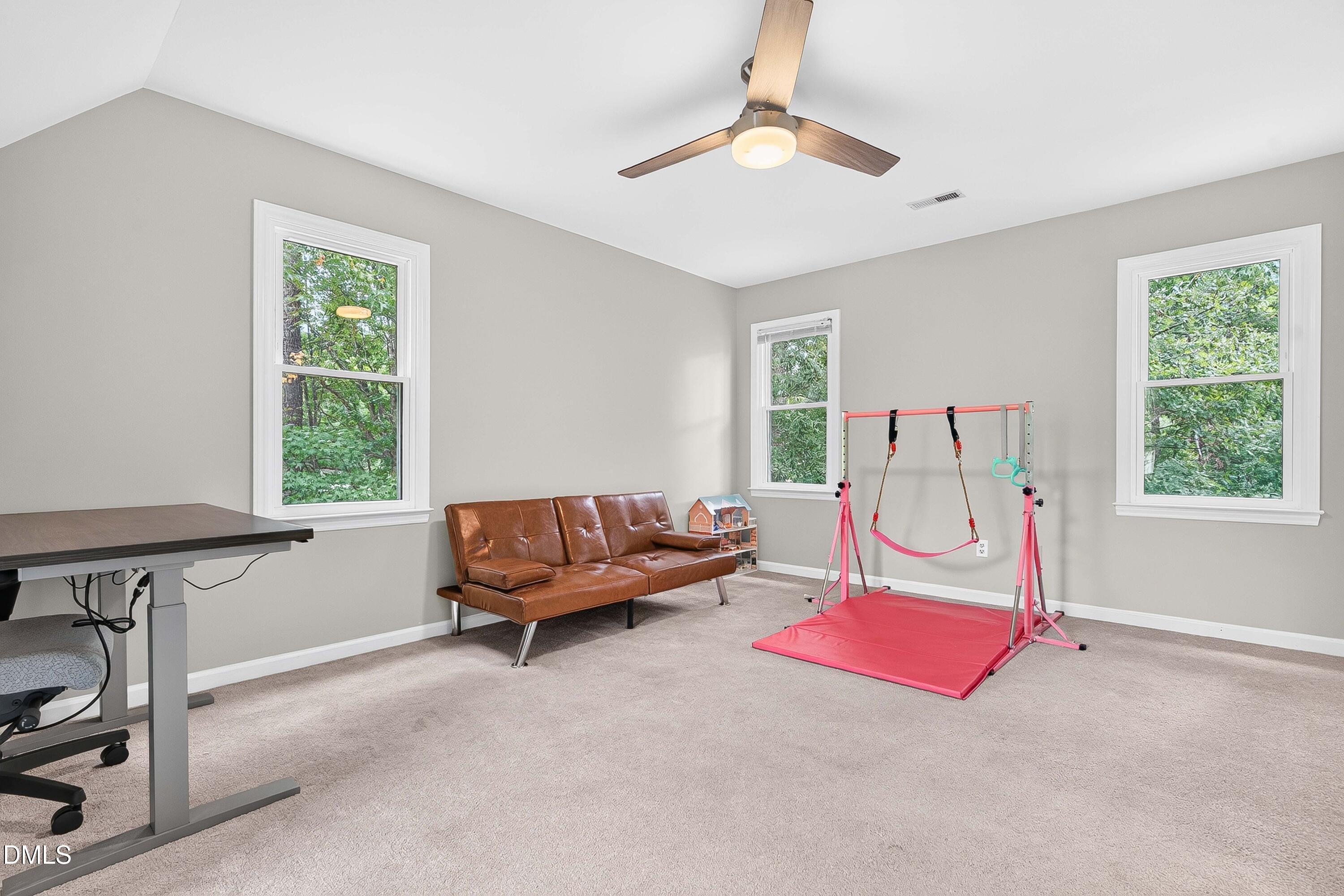908 Clifford Drive Property Photo 20