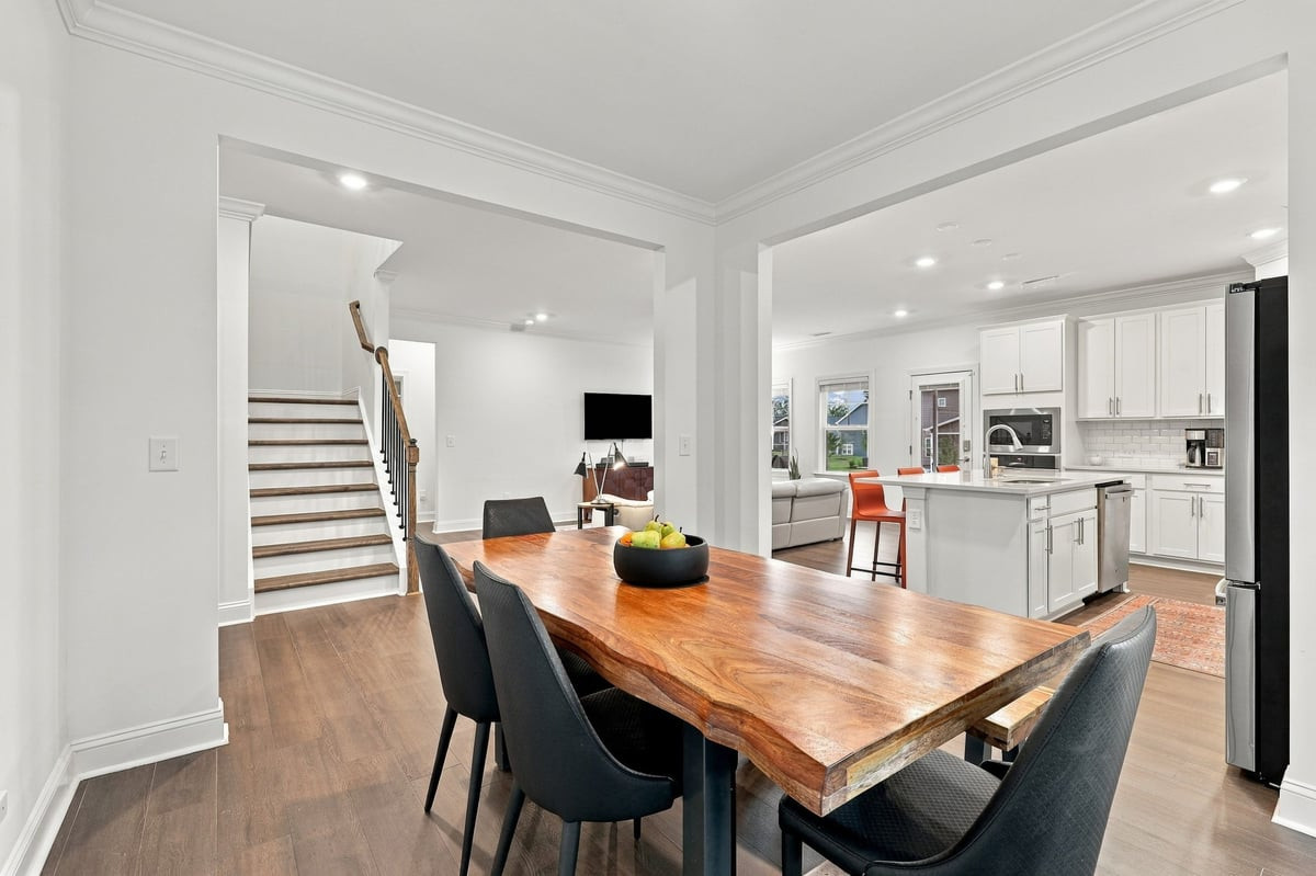 1732 Goldfinch Perch Lane Property Photo 9