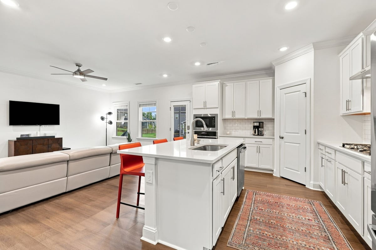 1732 Goldfinch Perch Lane Property Photo 10