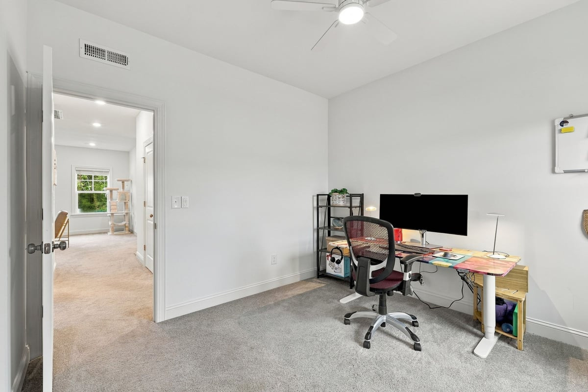 1732 Goldfinch Perch Lane Property Photo 28