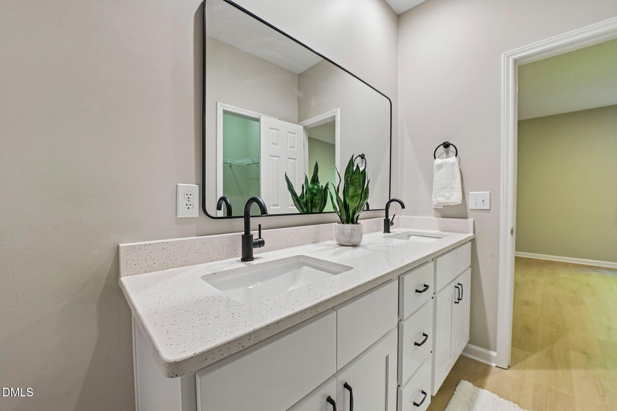 321 Silverberry Court Property Photo 22