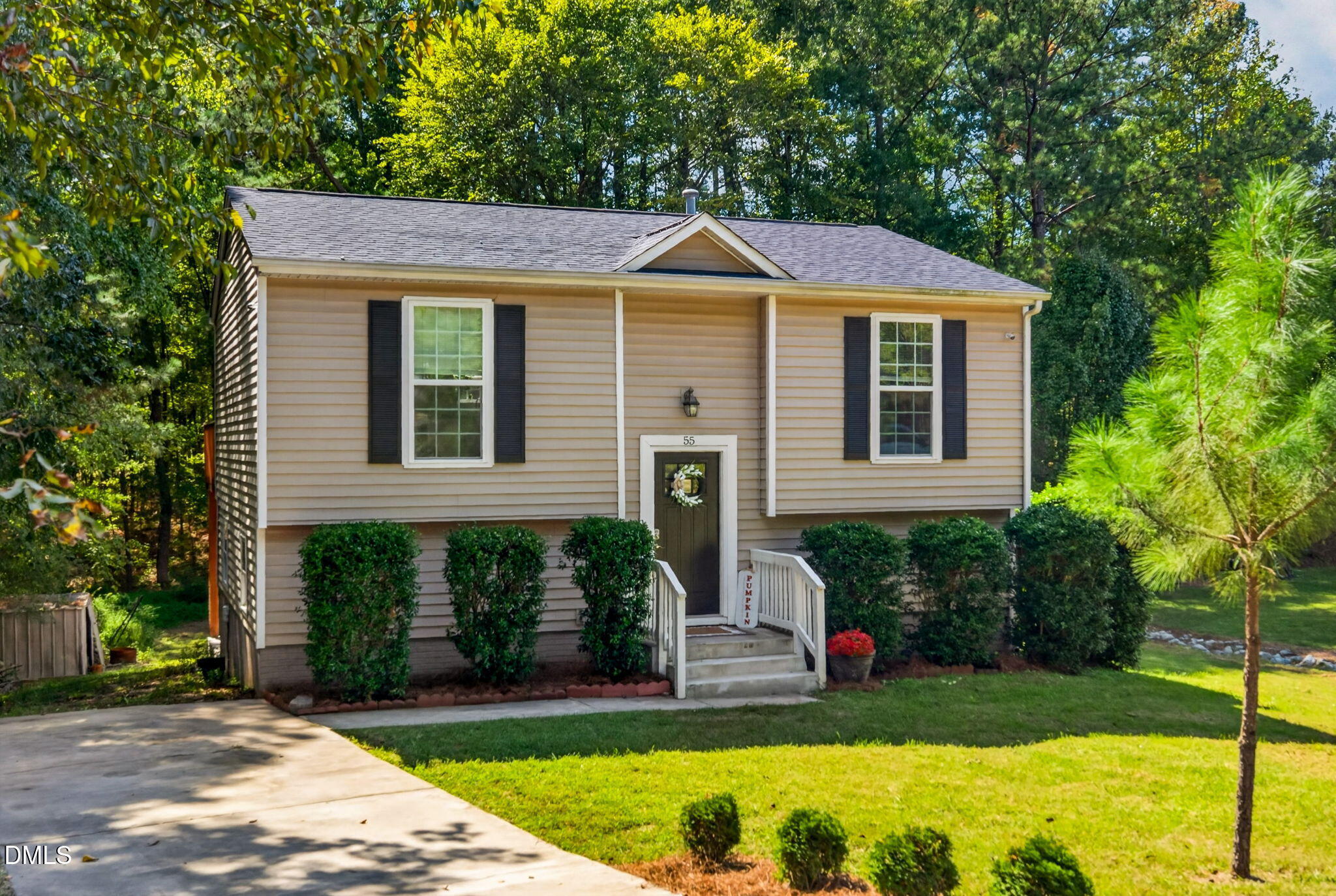 55 N Wycliff Drive Property Photo 3