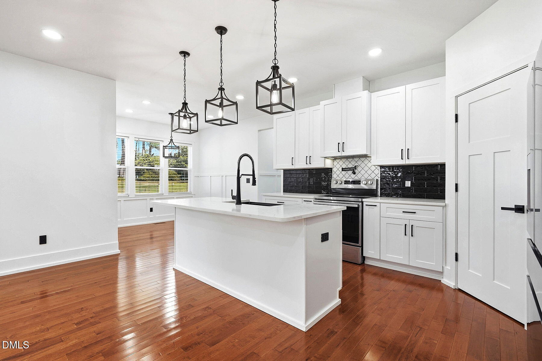409 Hancock Street A Property Photo 10