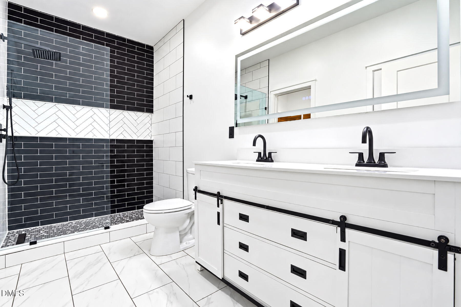 409 Hancock Street A Property Photo 14