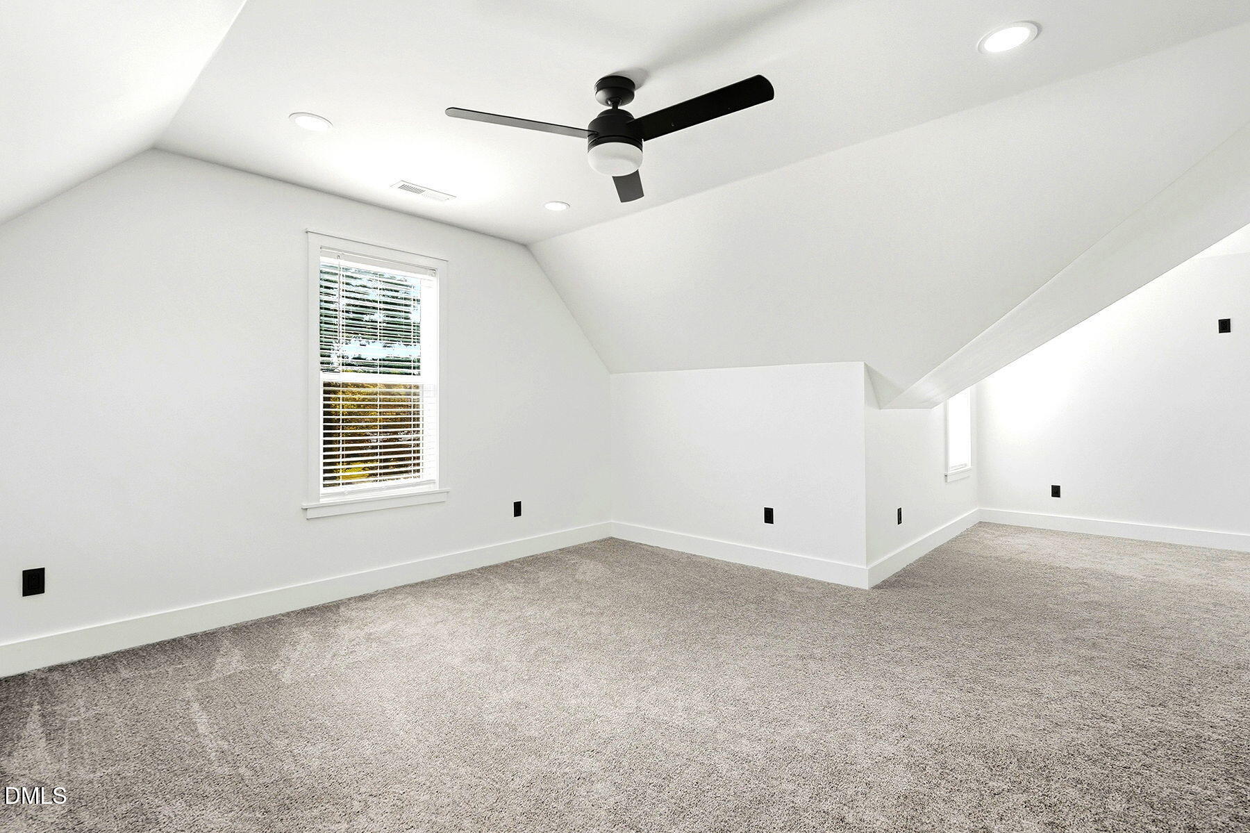 409 Hancock Street A Property Photo 21