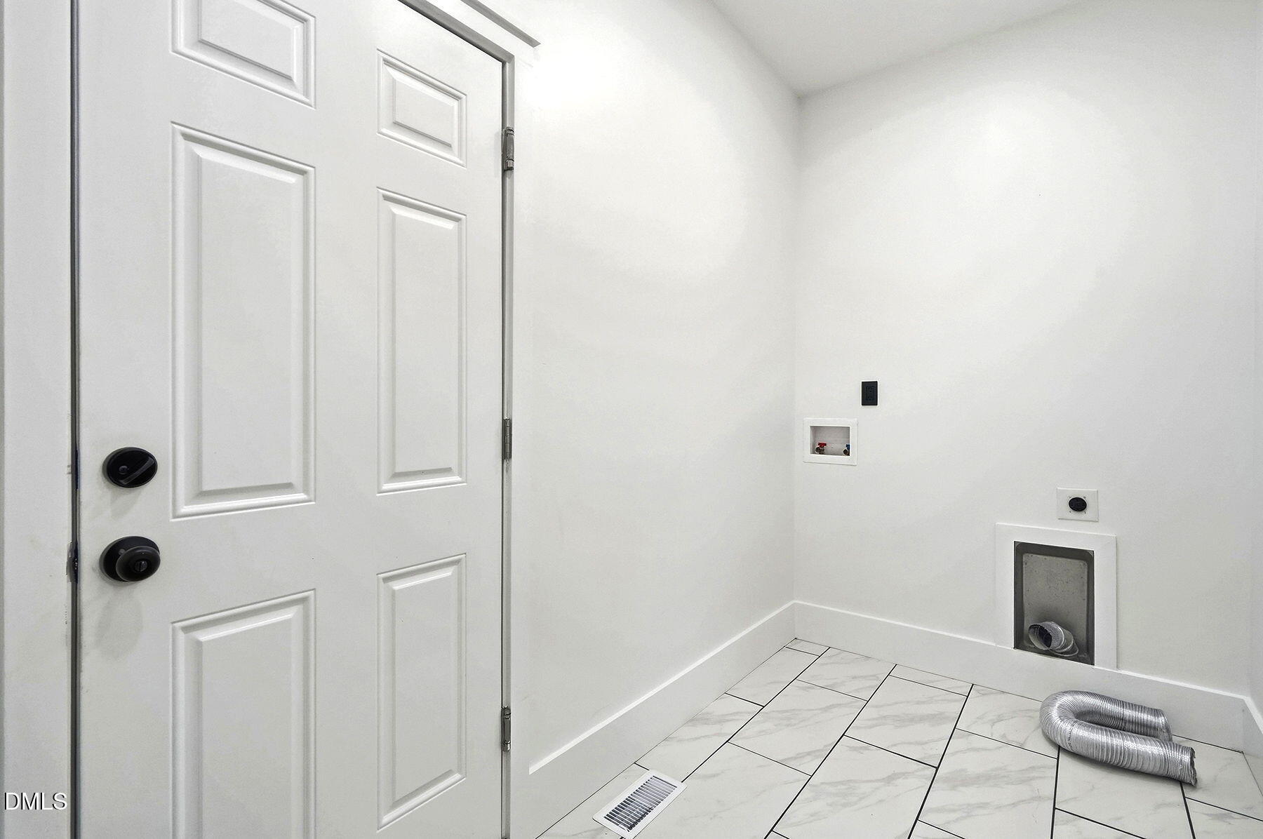 409 Hancock Street A Property Photo 23