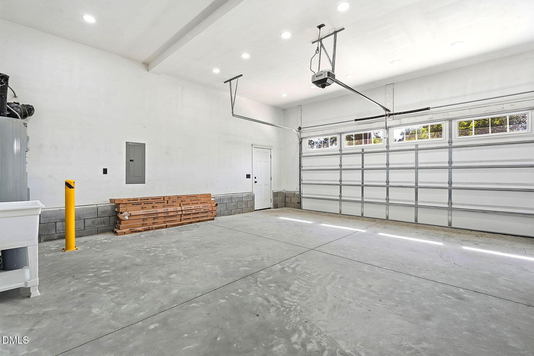 409 Hancock Street A Property Photo 25