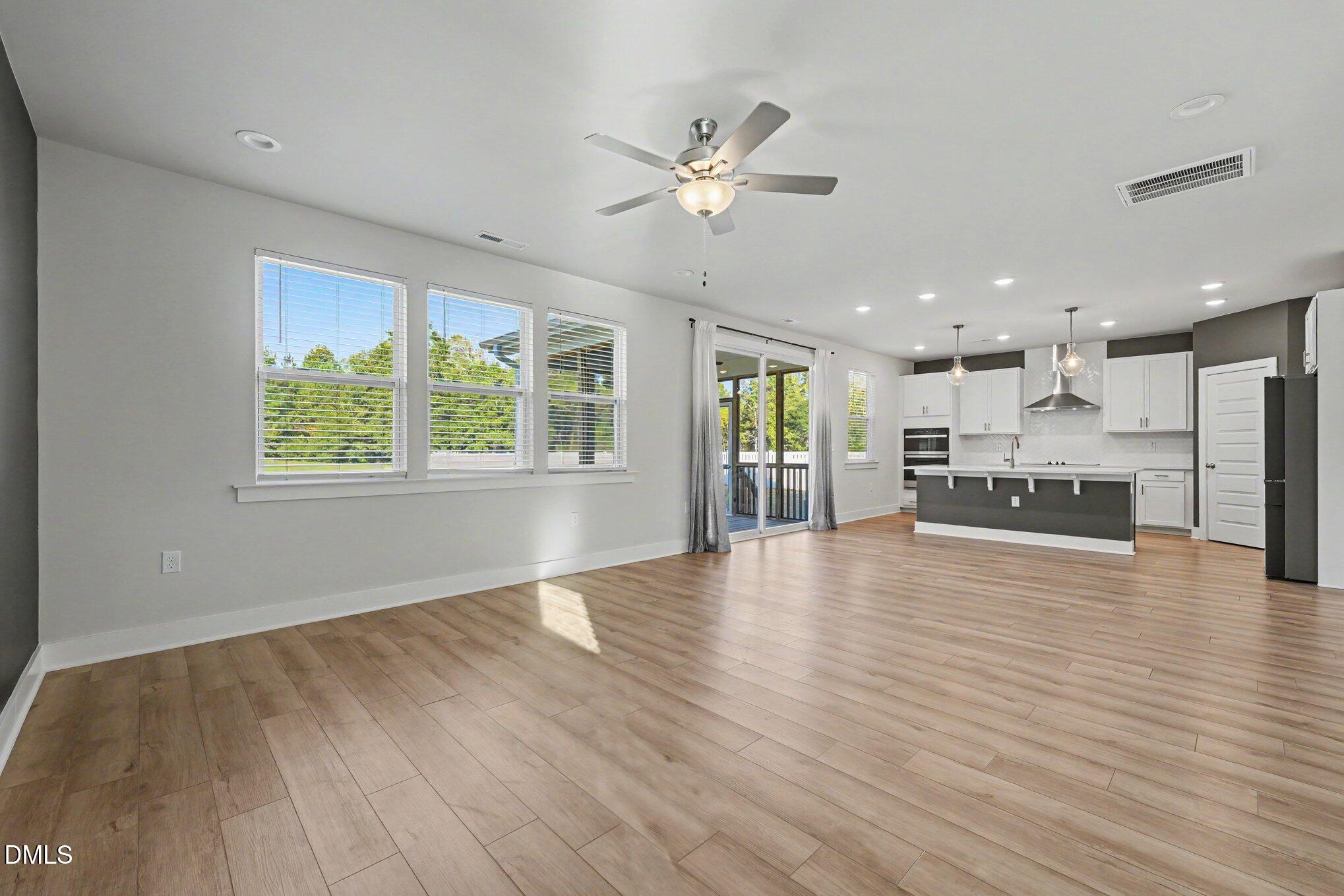 351 Fast Pitch Lane Property Photo 5