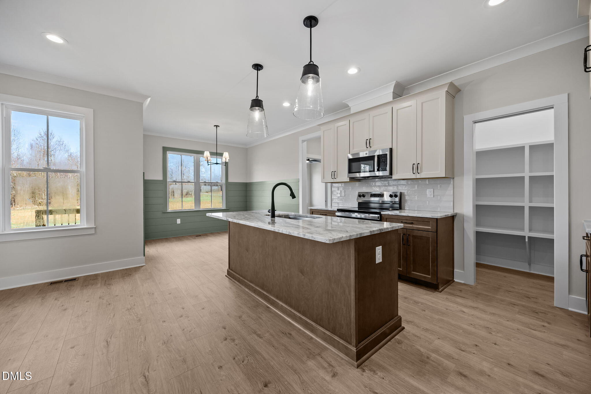 2042 Enon Road Property Photo 4