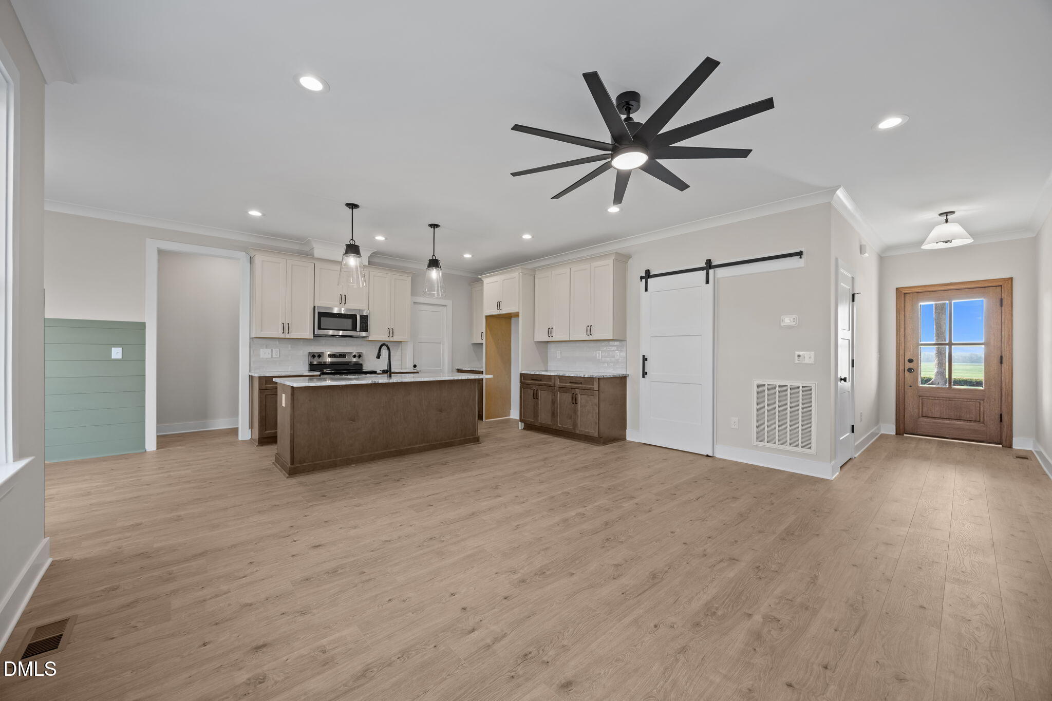 2042 Enon Road Property Photo 6