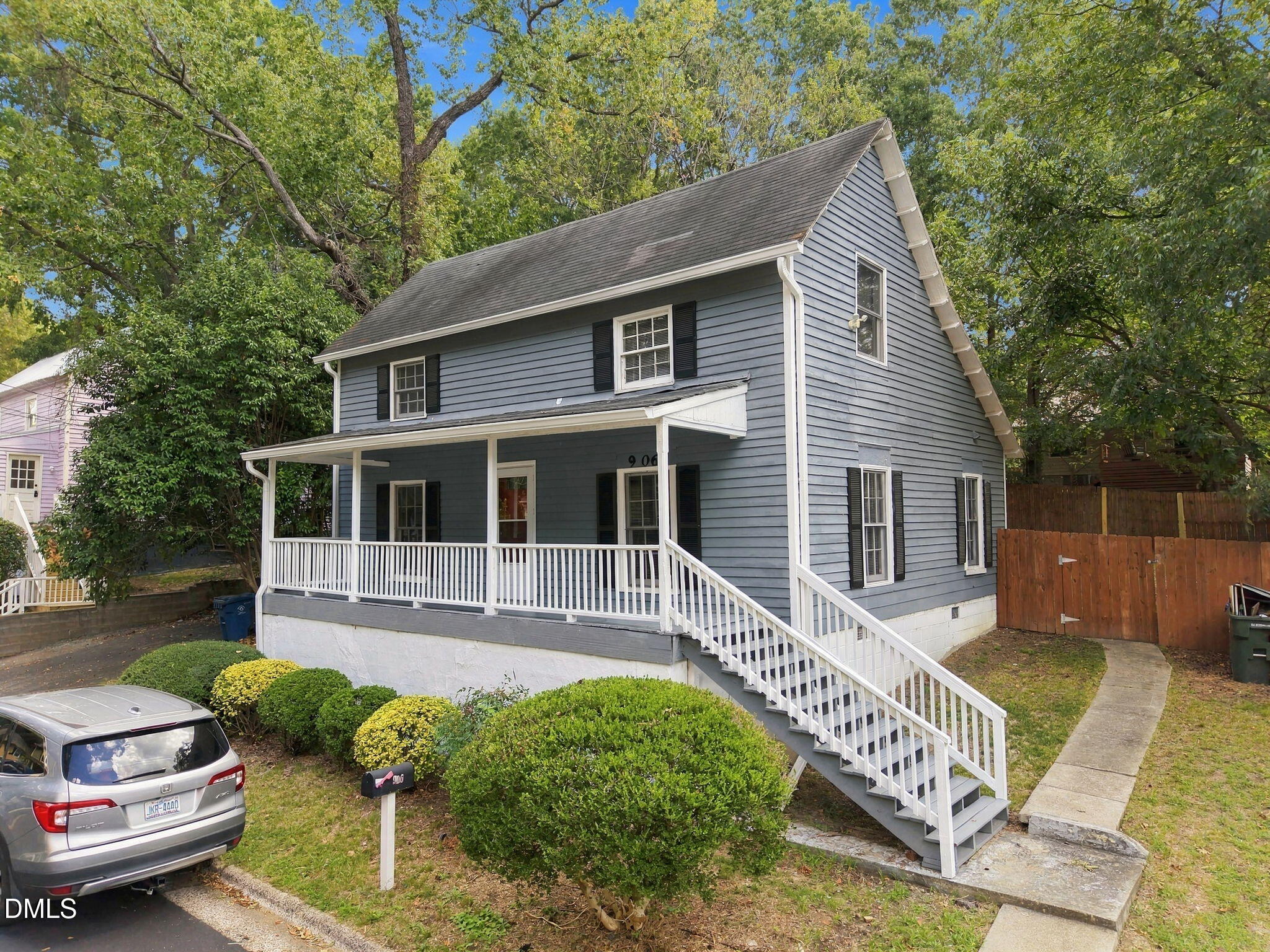 906 Orient Street Property Photo 2