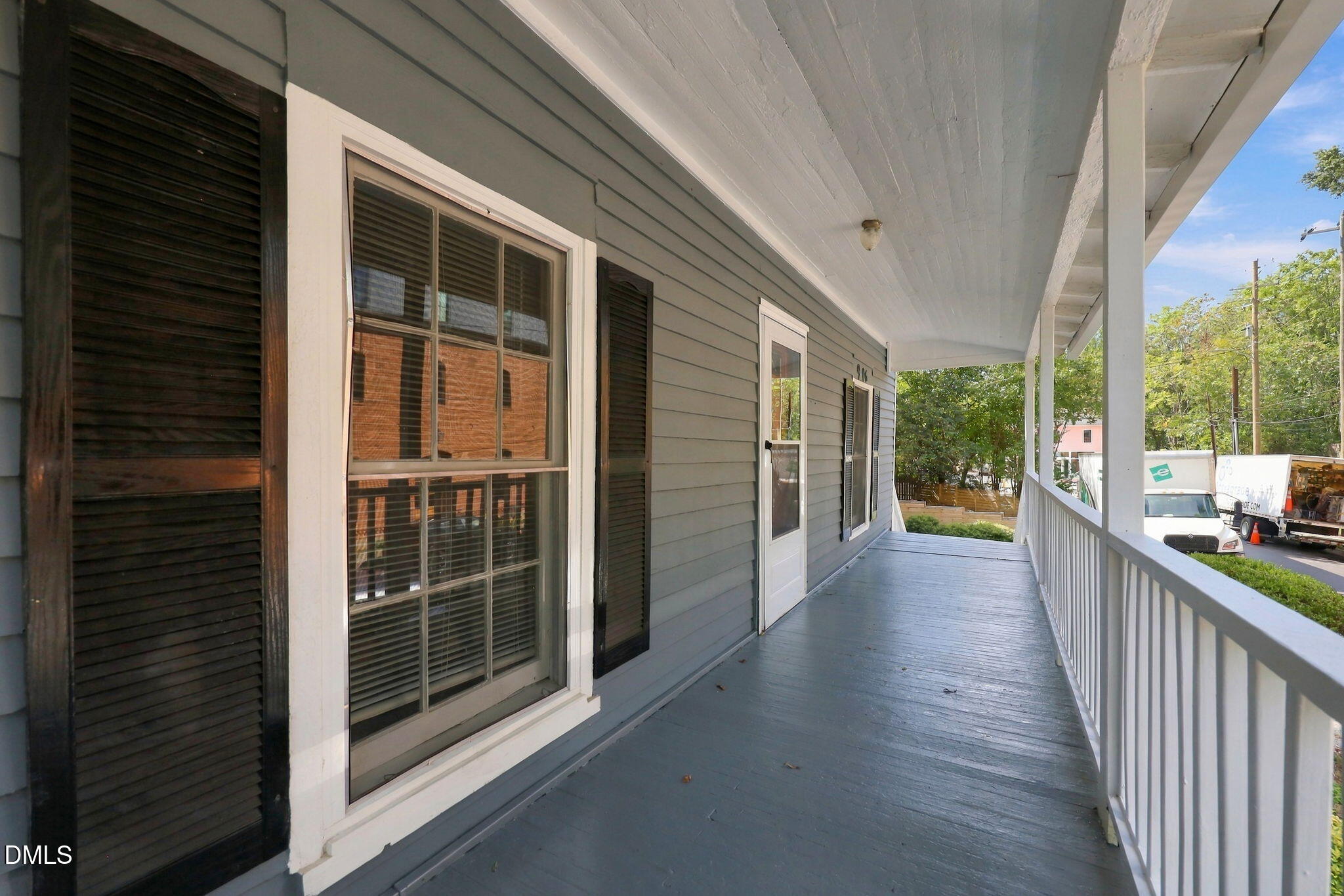 906 Orient Street Property Photo 4