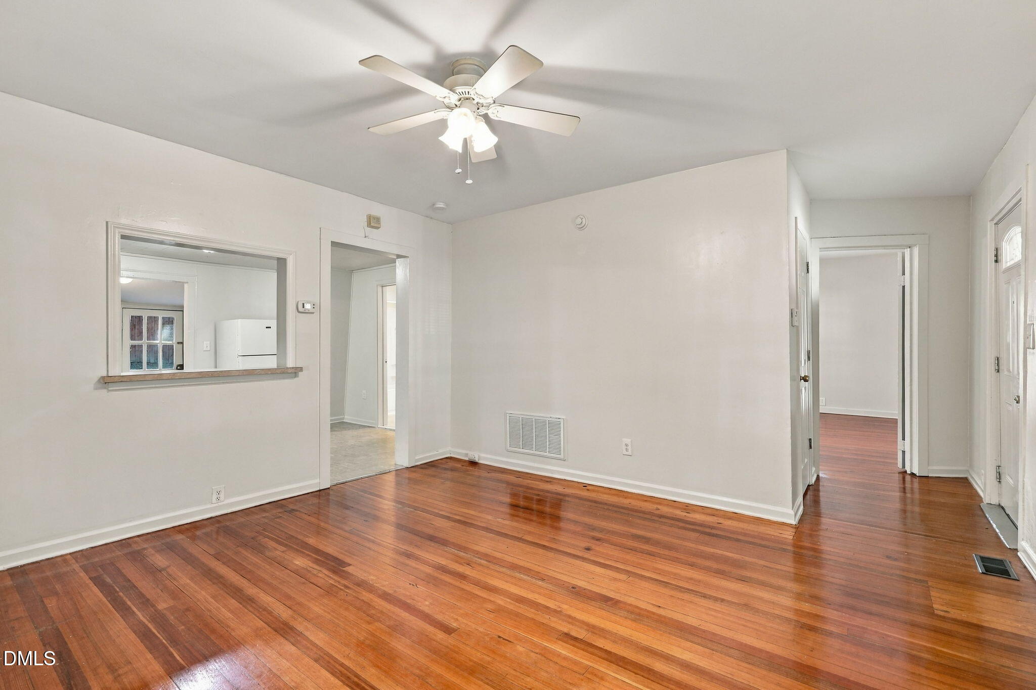 906 Orient Street Property Photo 6