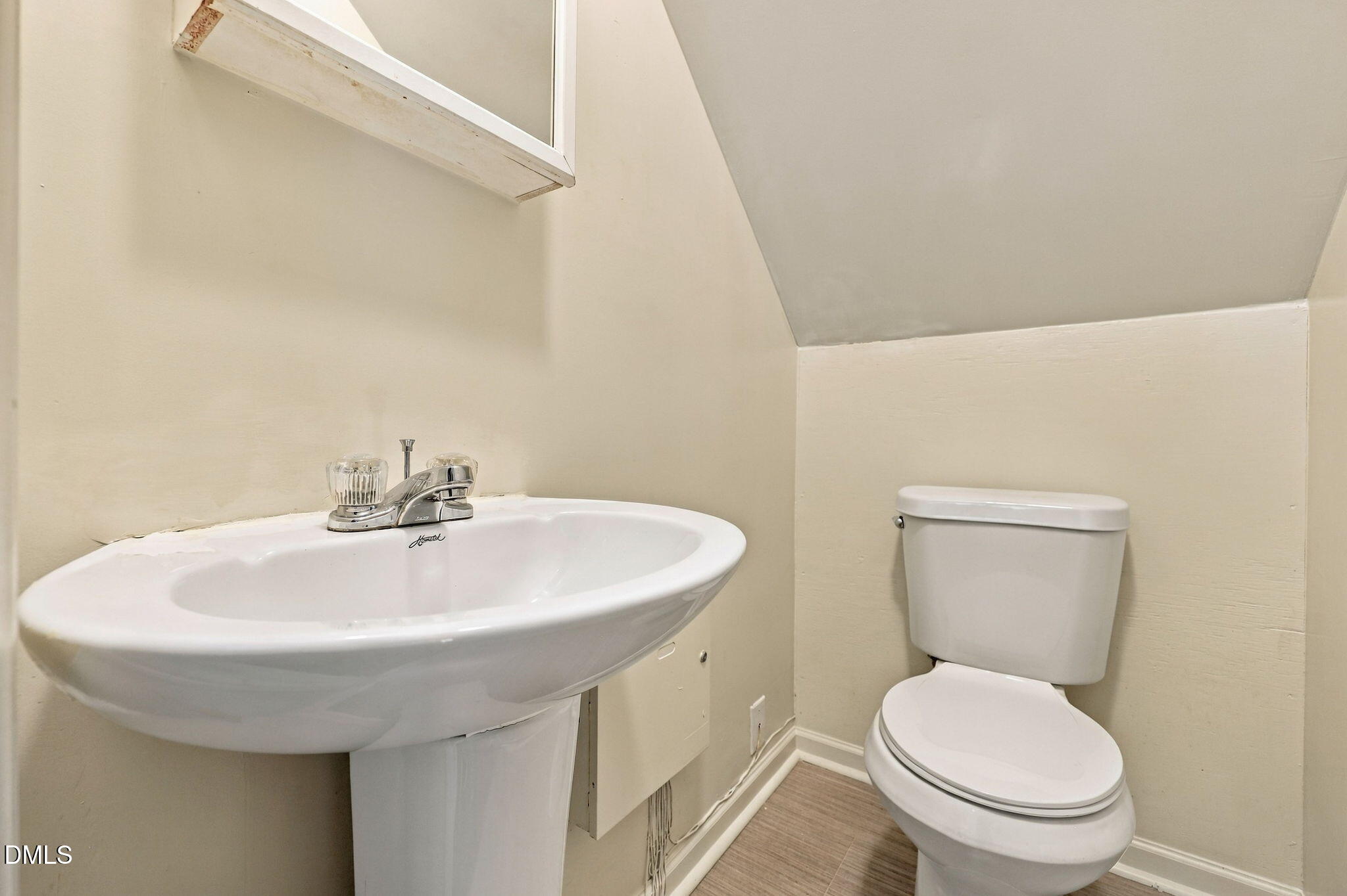 906 Orient Street Property Photo 10